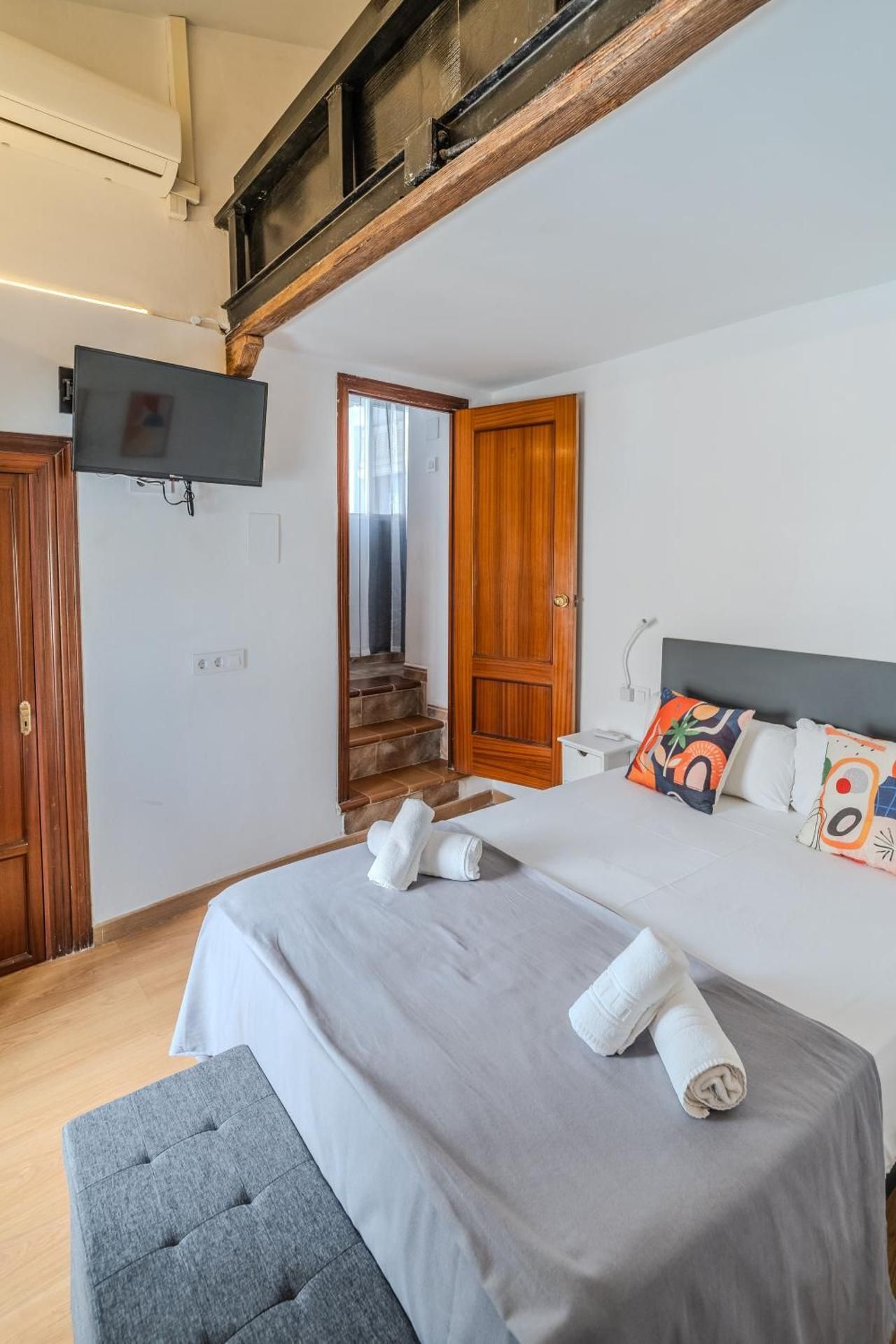 Triple Room with Private Bathroom