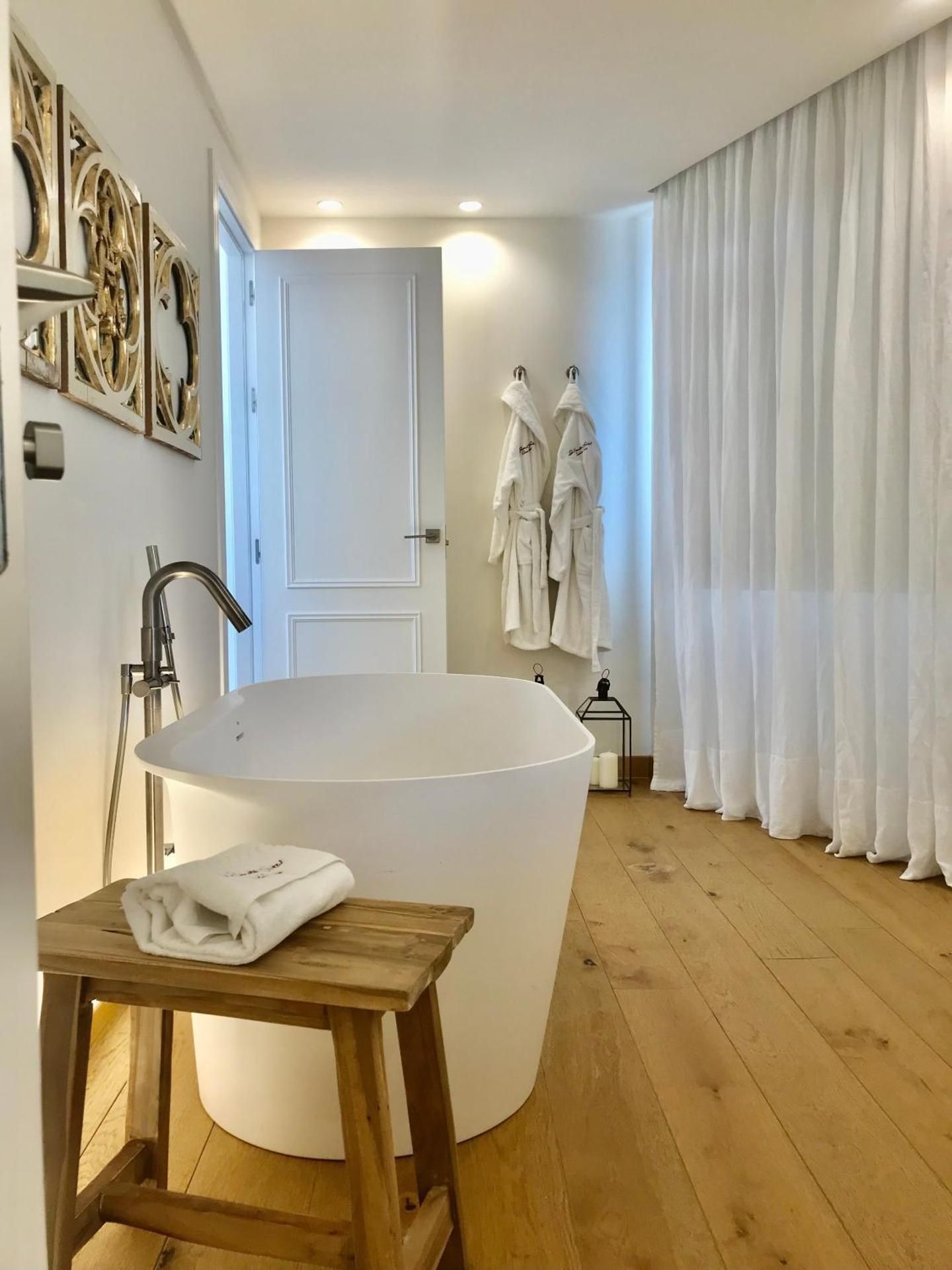 Suite with private terrace and views 