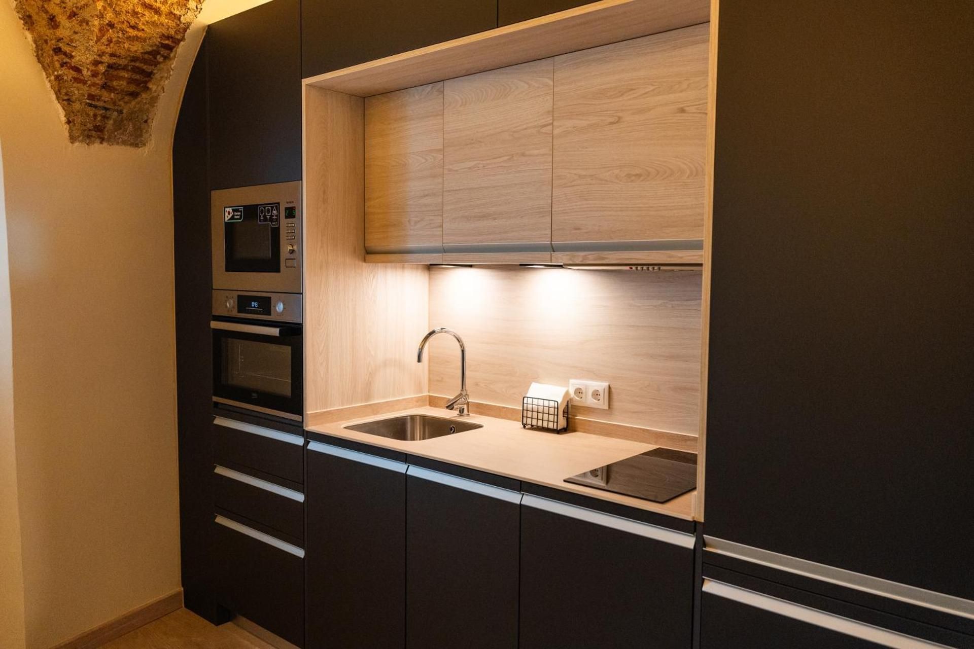 One-Bedroom Apartment with Terrace
