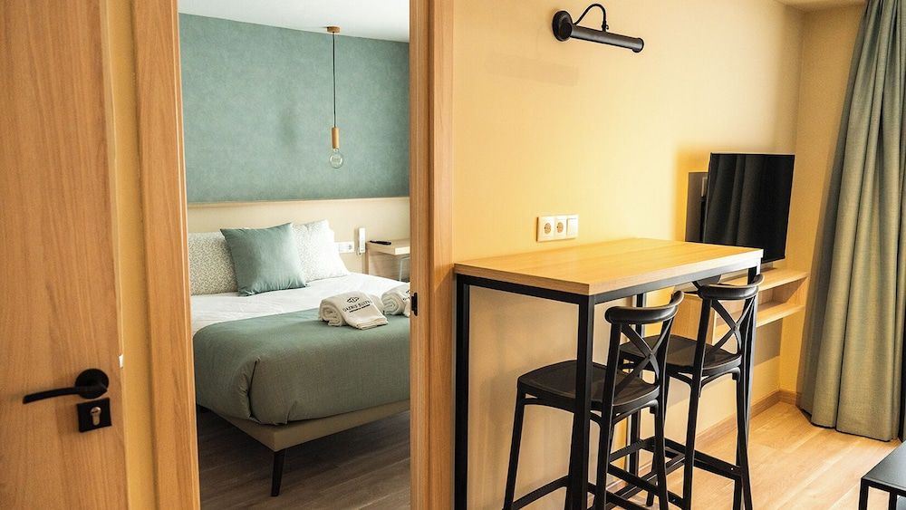 Qazris Suites Apartment, 1 Bedroom, Balcony, City View 5