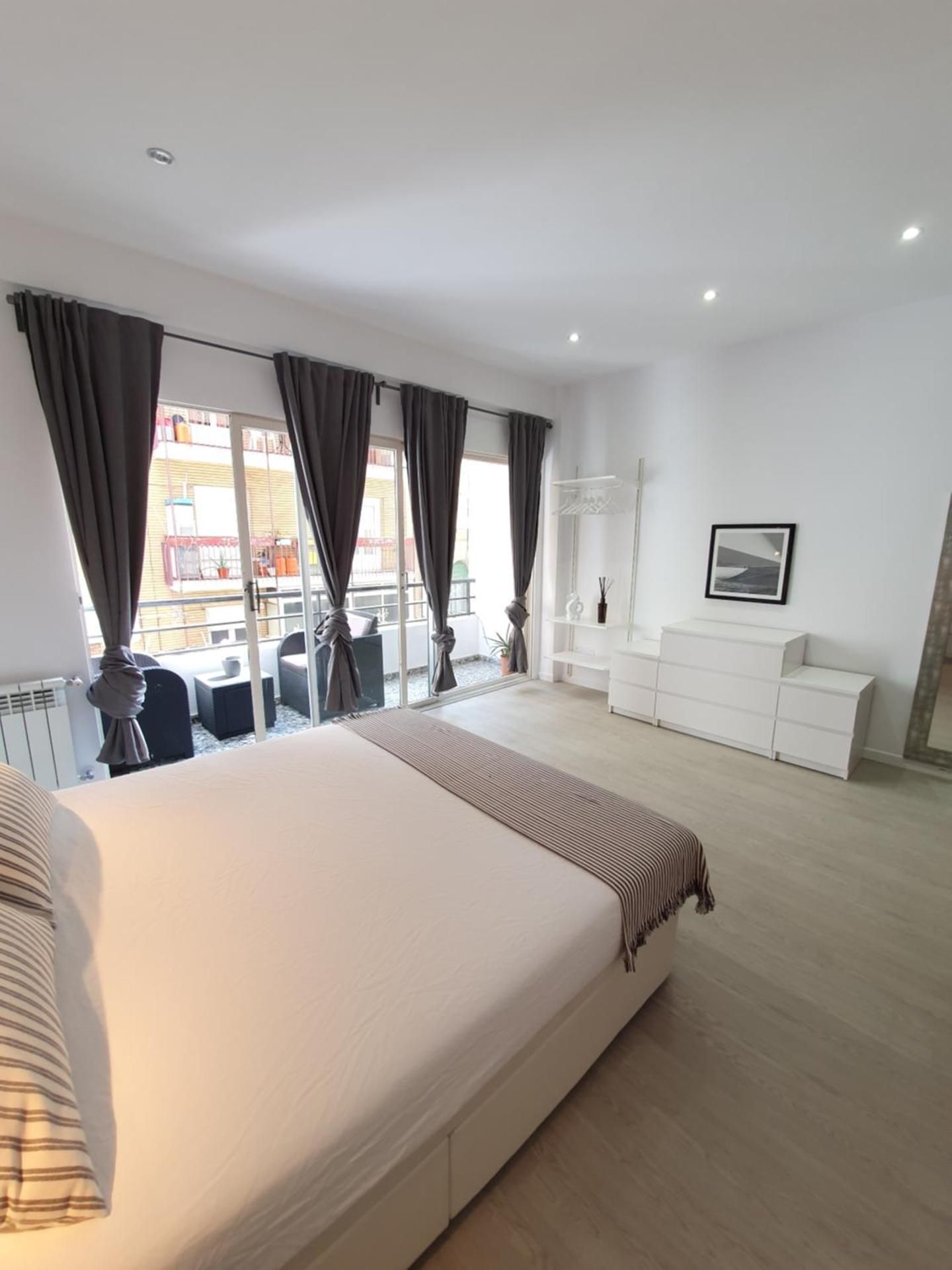 King Room with Shared Bathroom