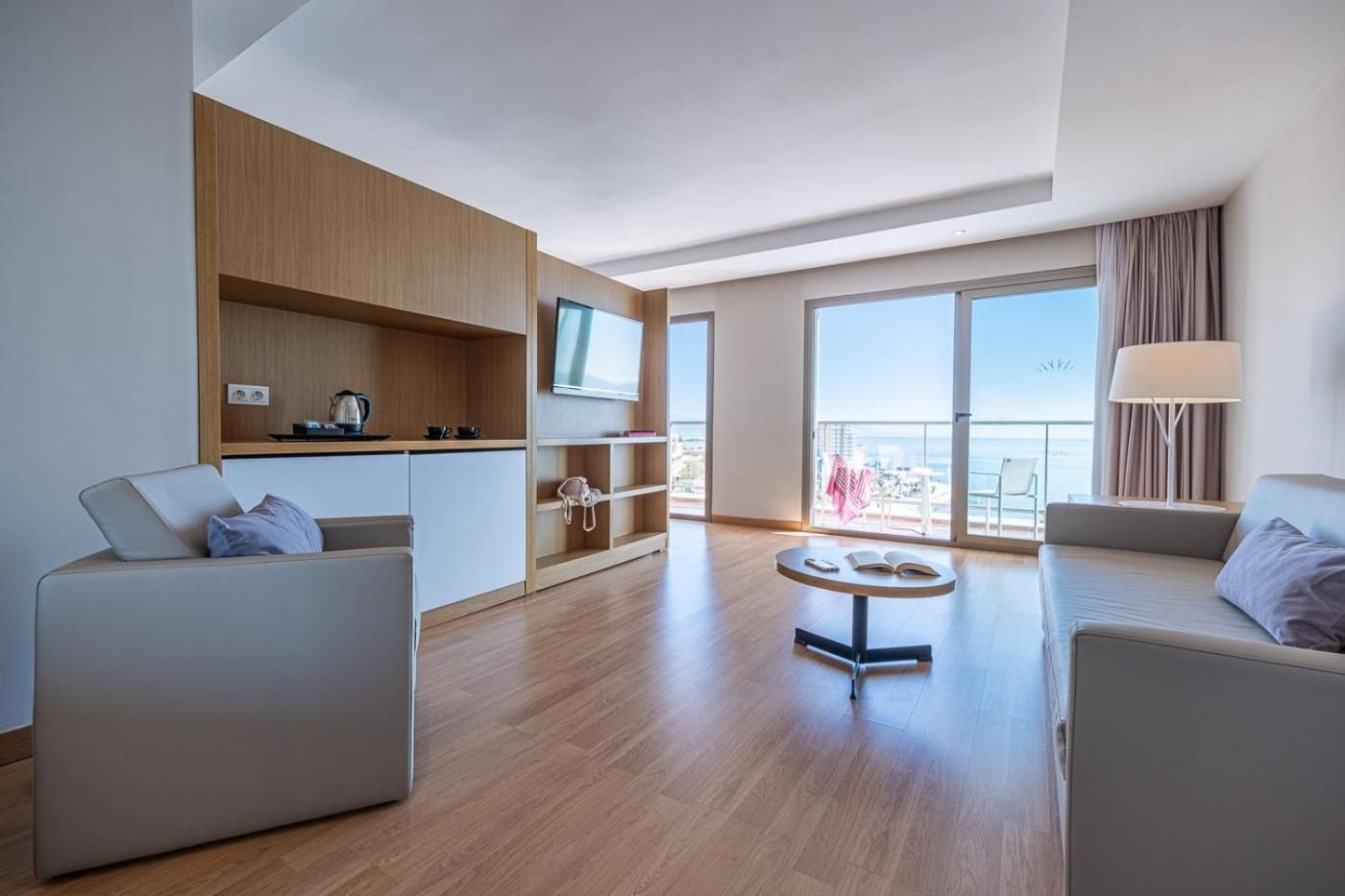 Junior Suite with Sea View (2 Adults + 1 Child)