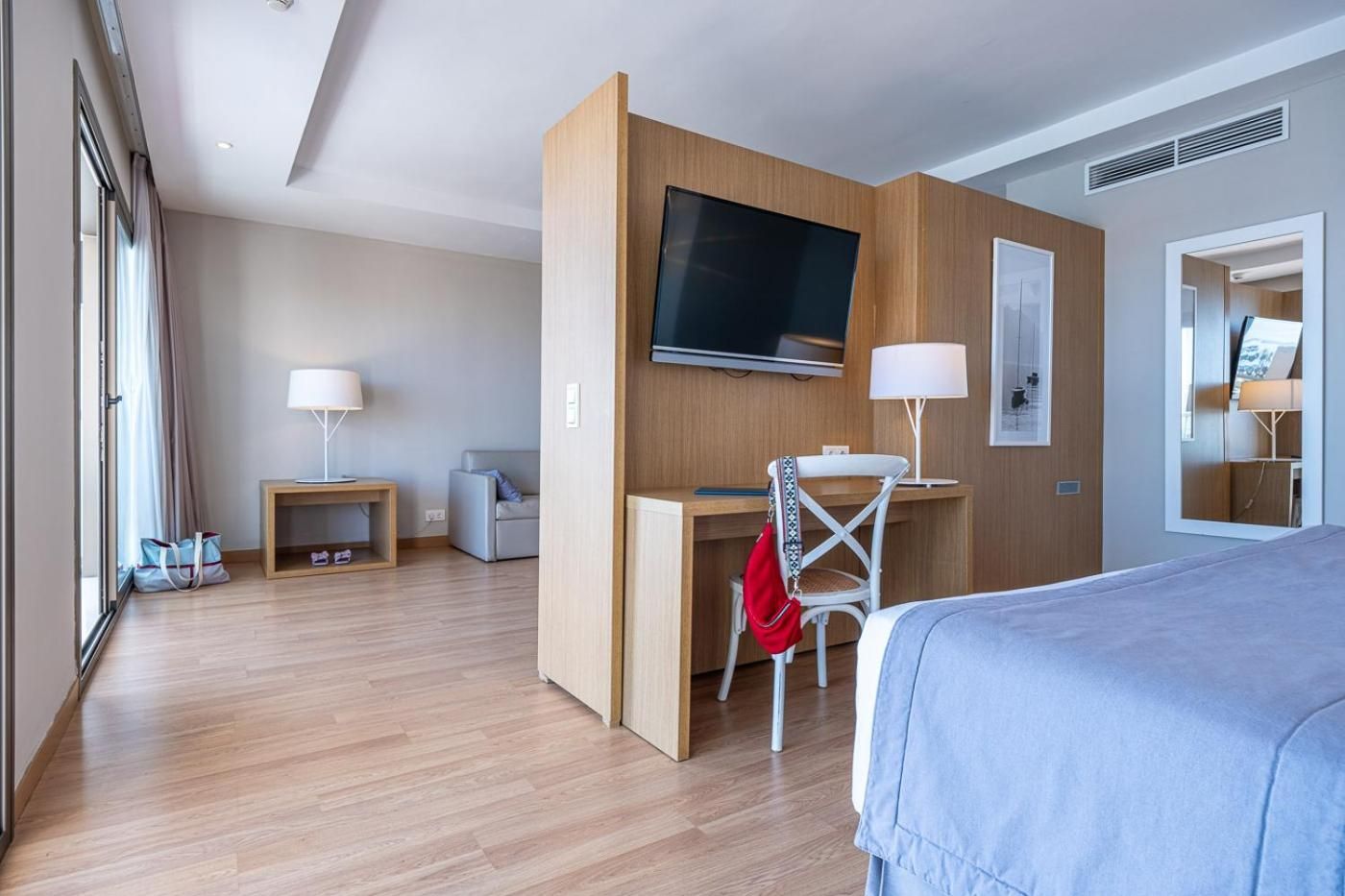 Junior Suite with Sea View (2 Adults + 1 Child)