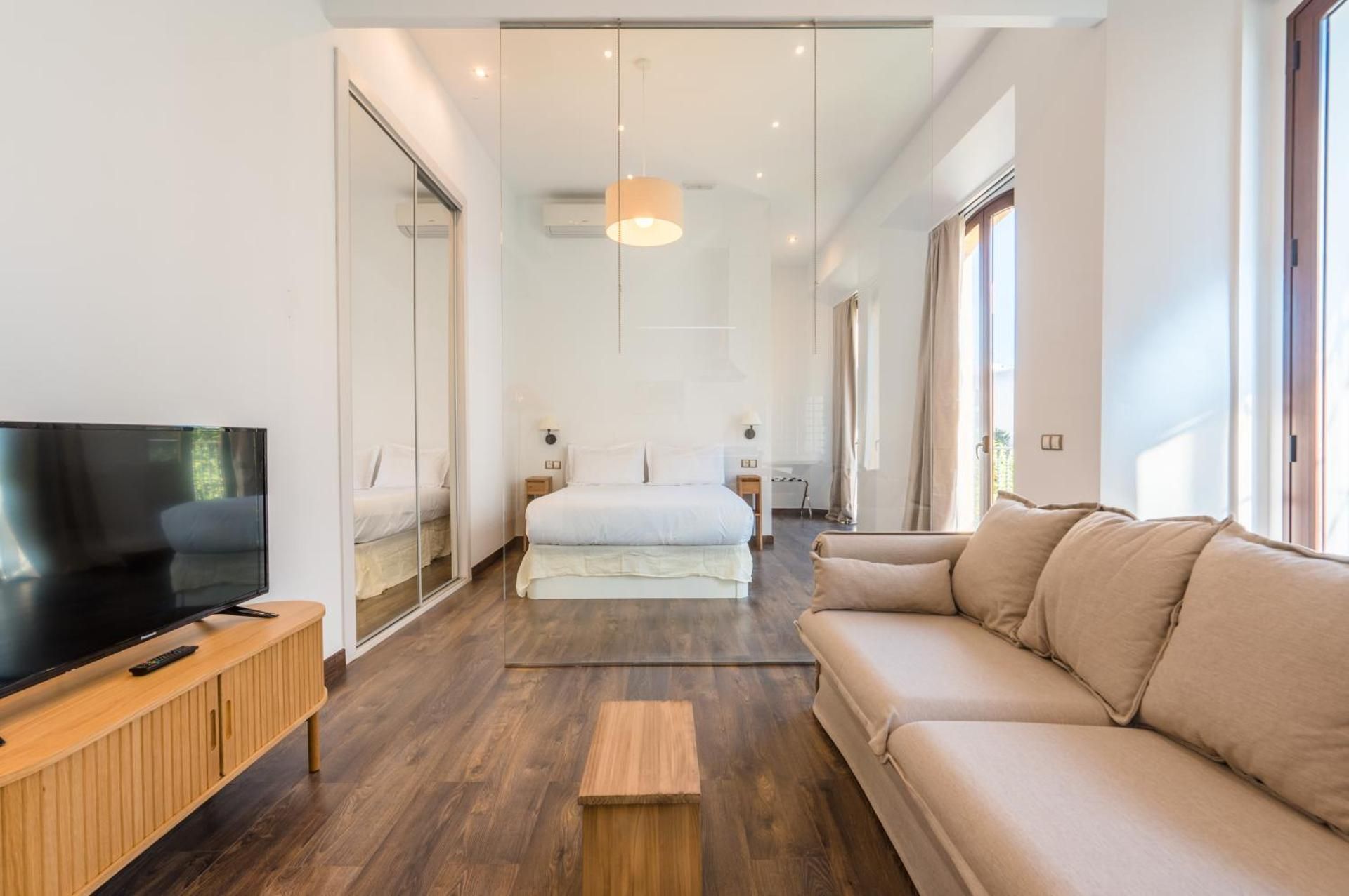 One-Bedroom Apartment with Balcony