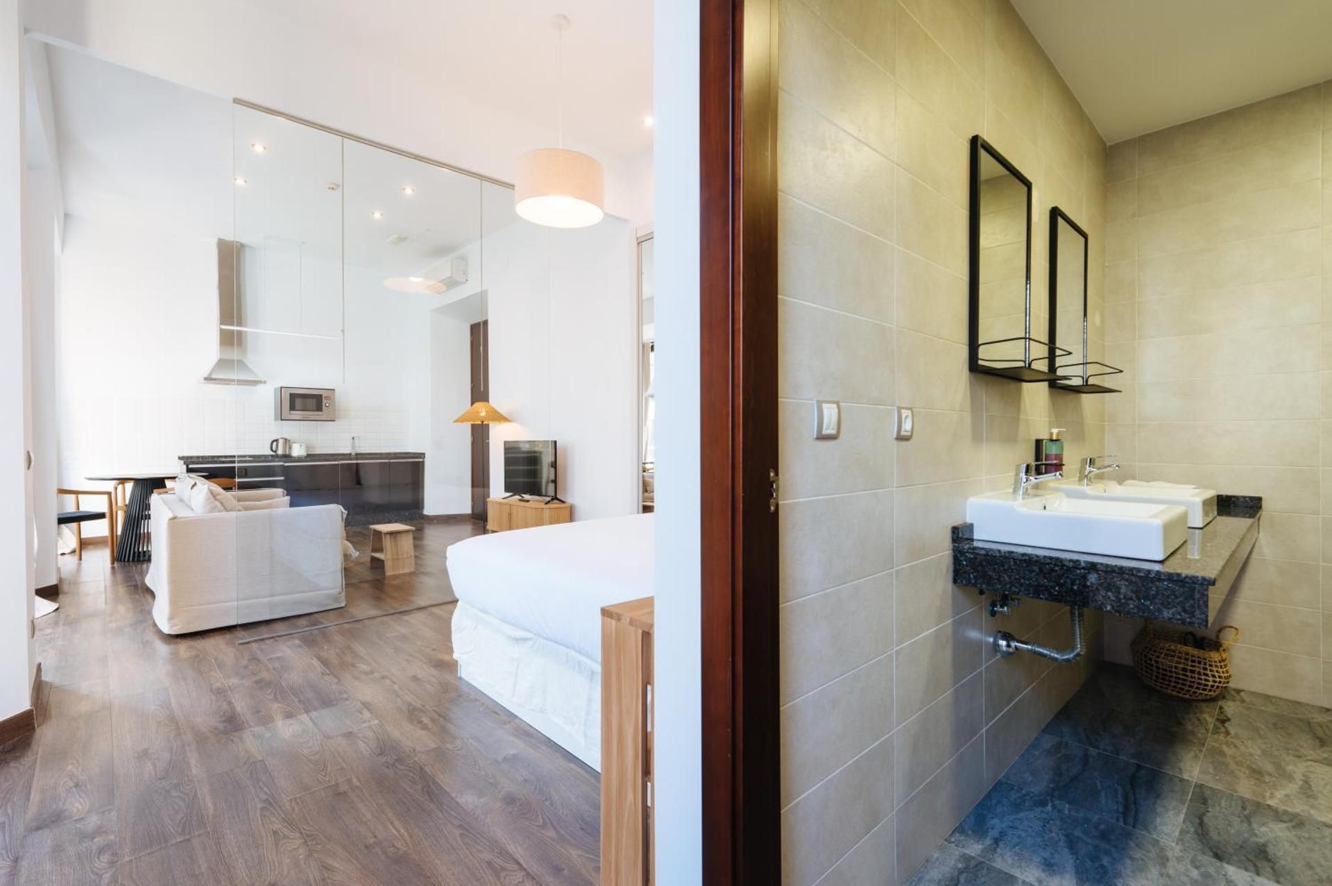 One-Bedroom Apartment with Balcony
