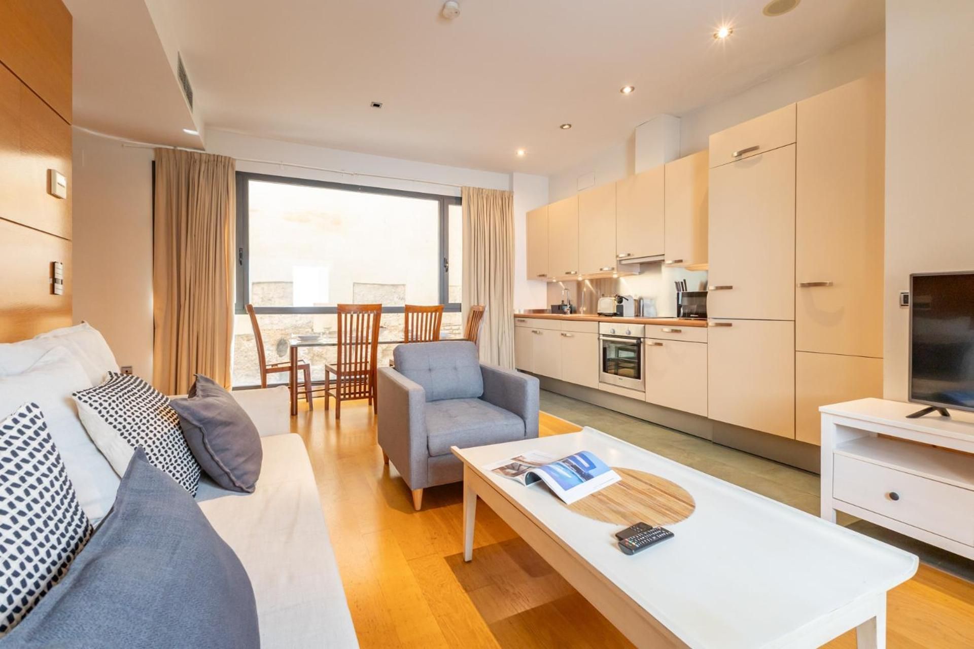 One-Bedroom Apartment