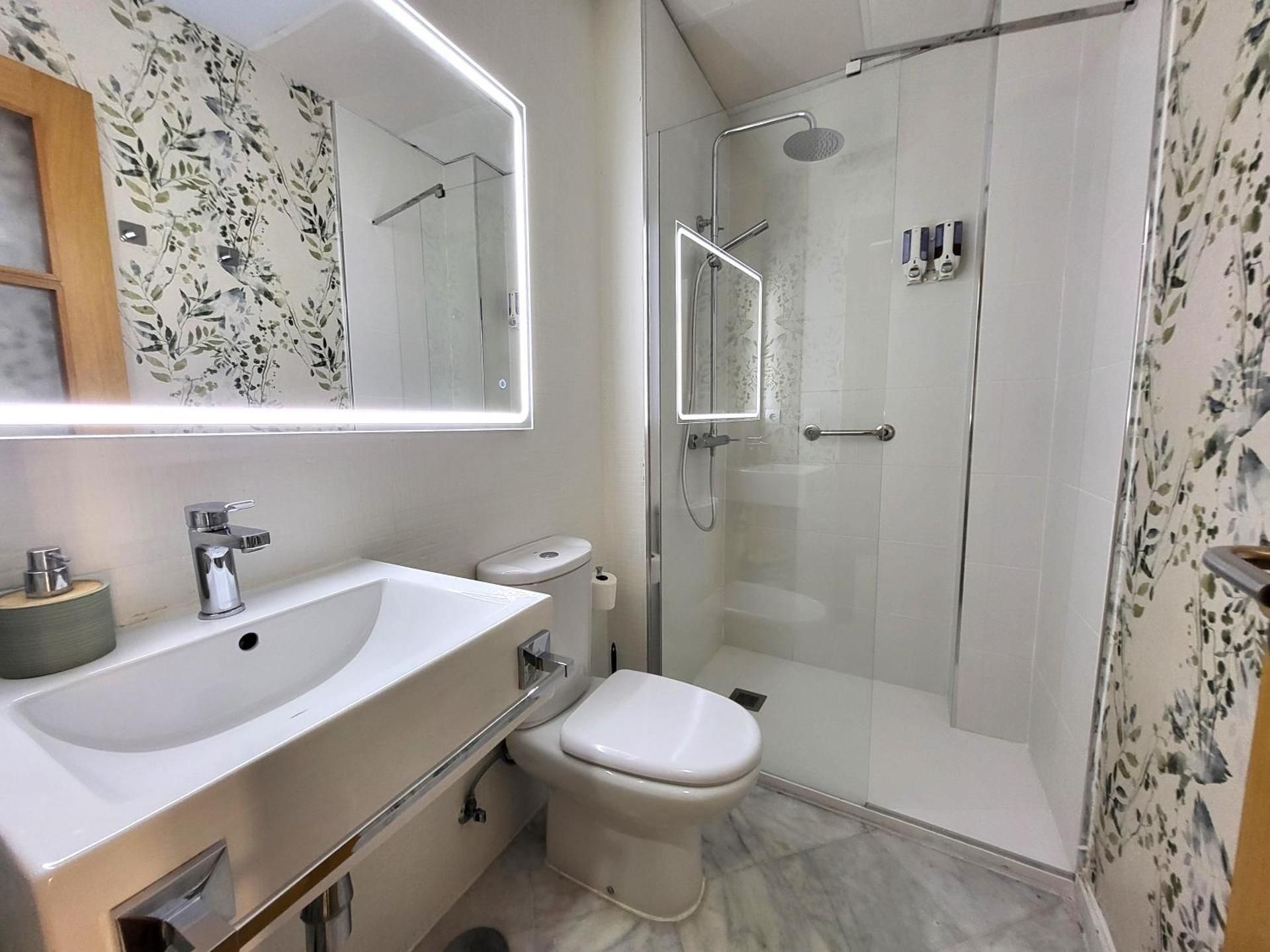 Studio (3 Adults)