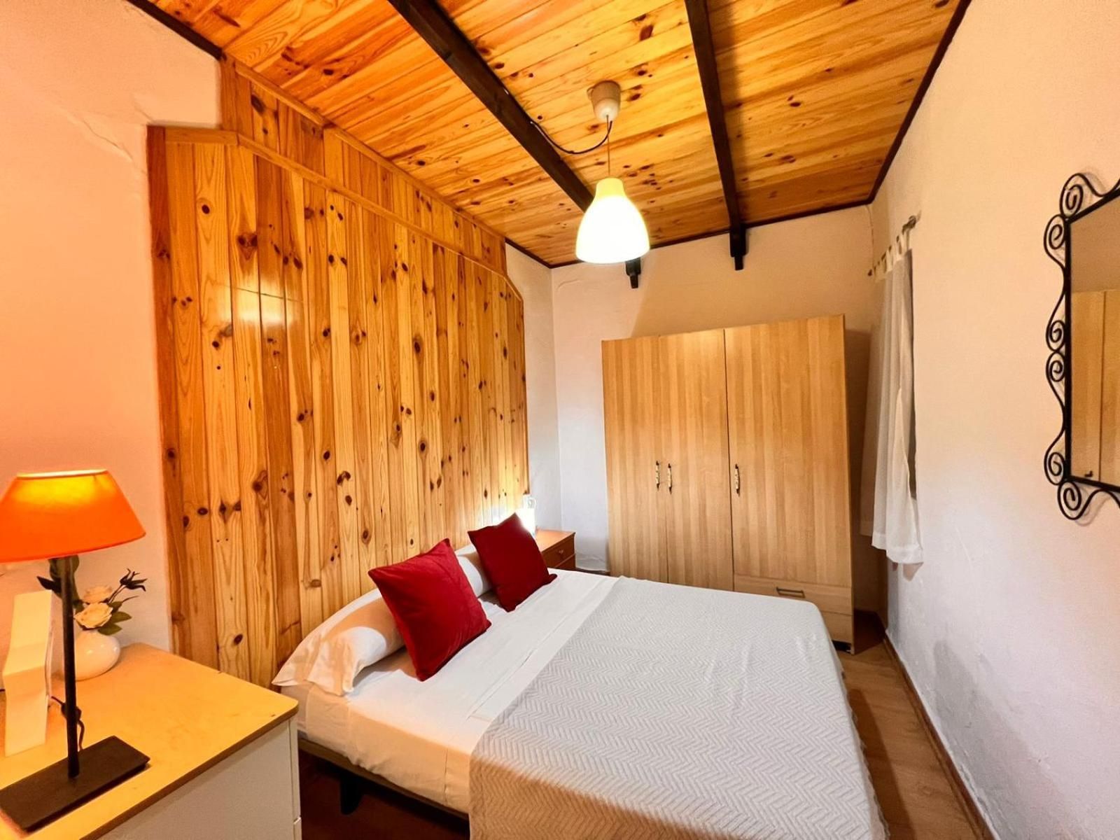 Standard Double Room with Shared Bathroom