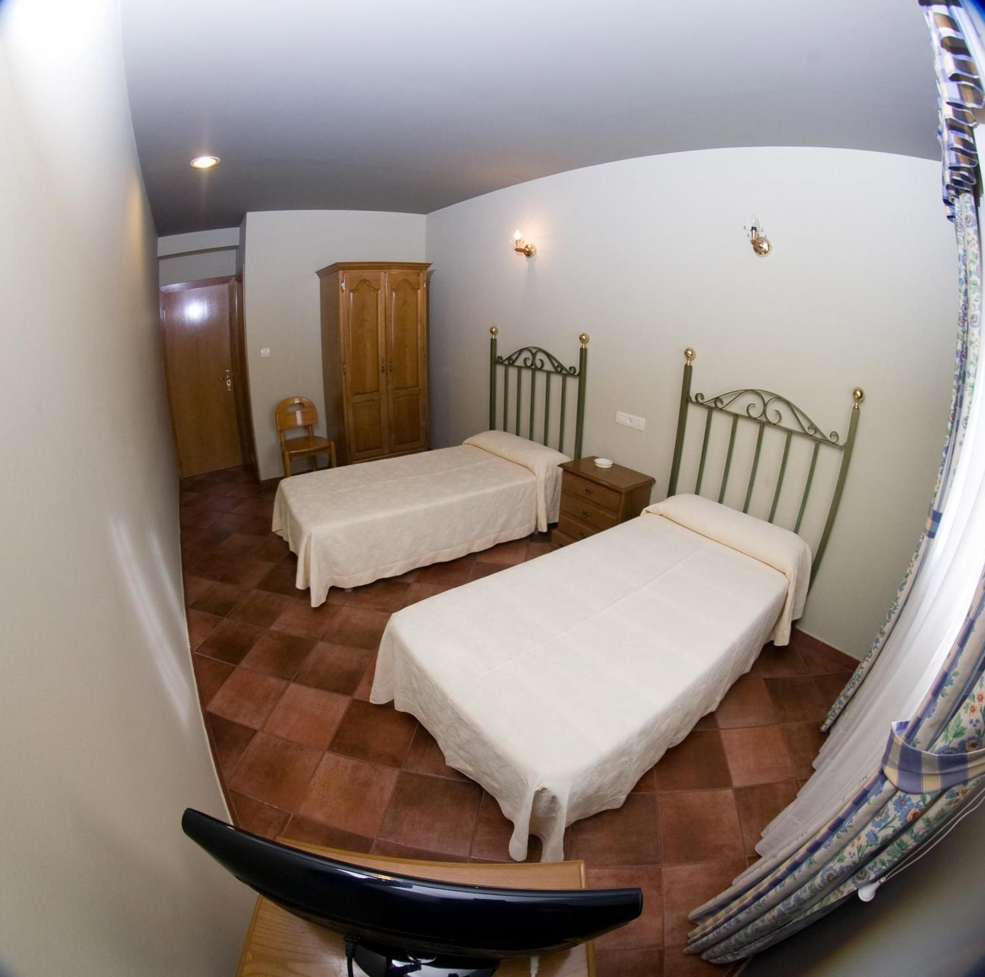 Double Room (2 Adults + 1 Child )