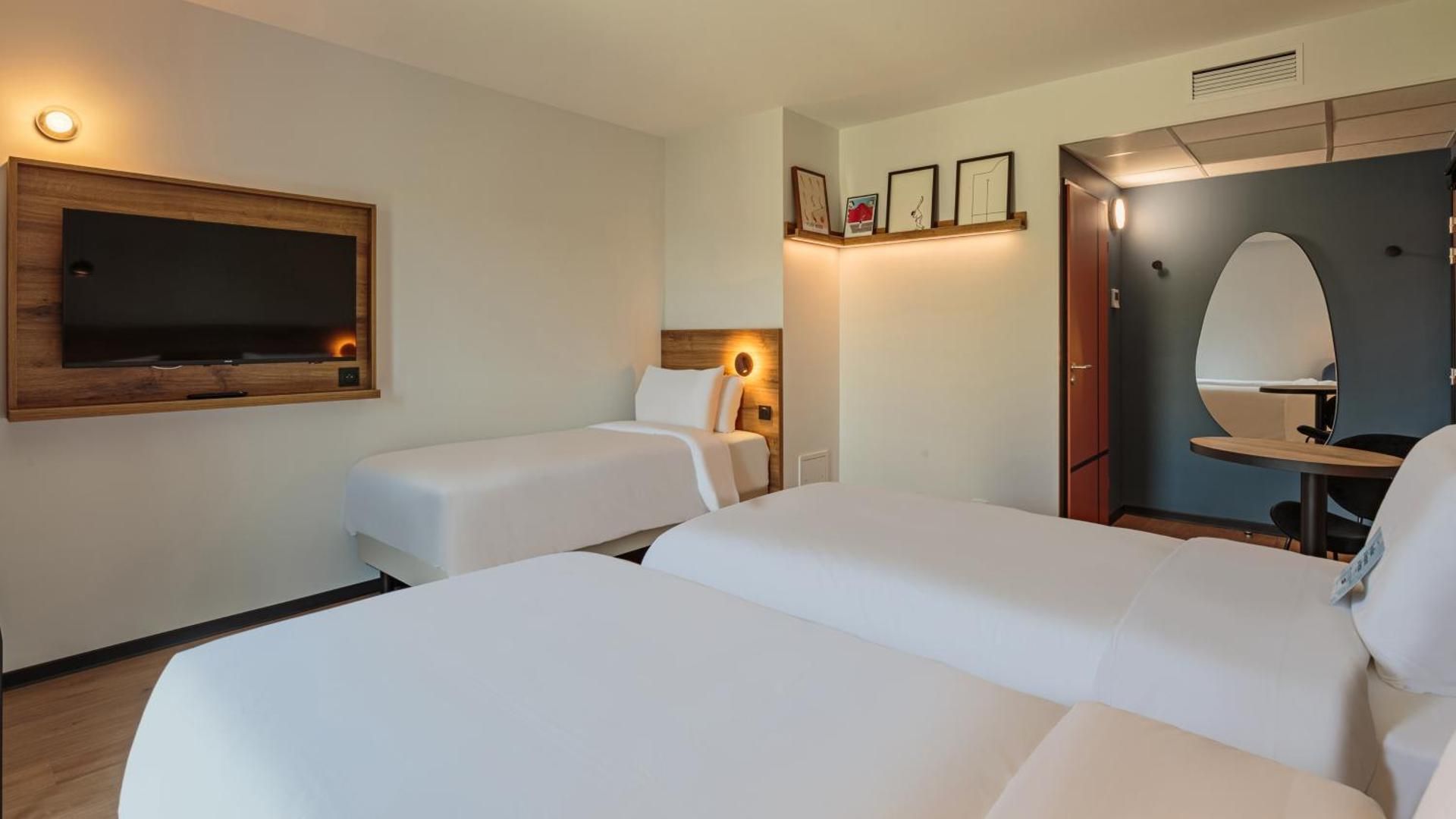 Triple Room