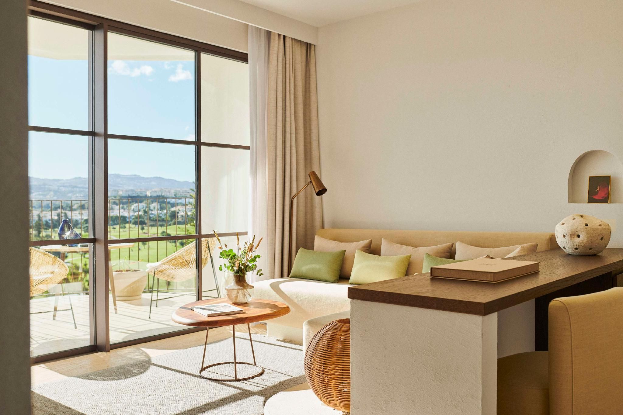 Junior Suite Golf View With Sofa Bed