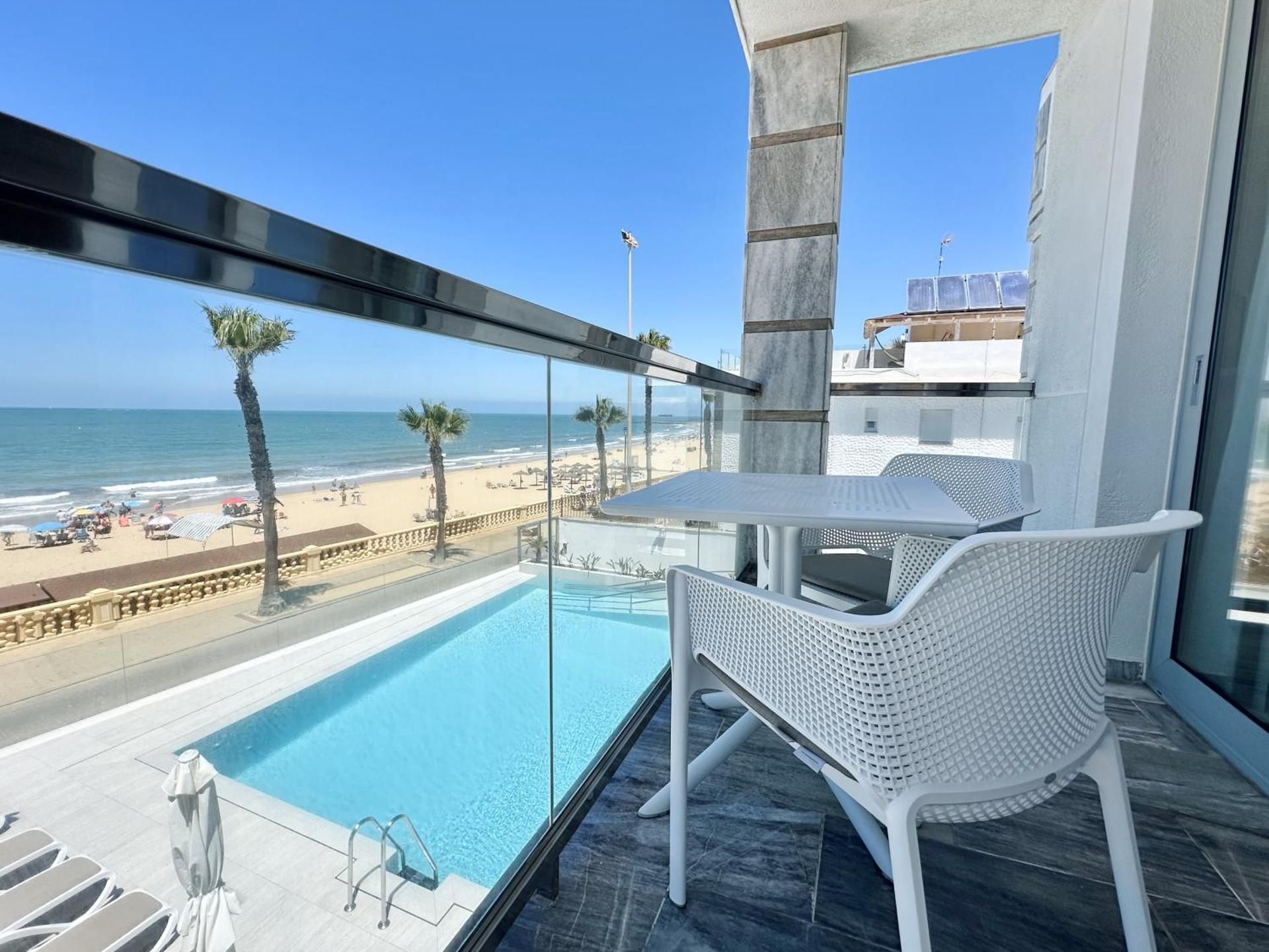 Studio with Sea View (2 Adults)