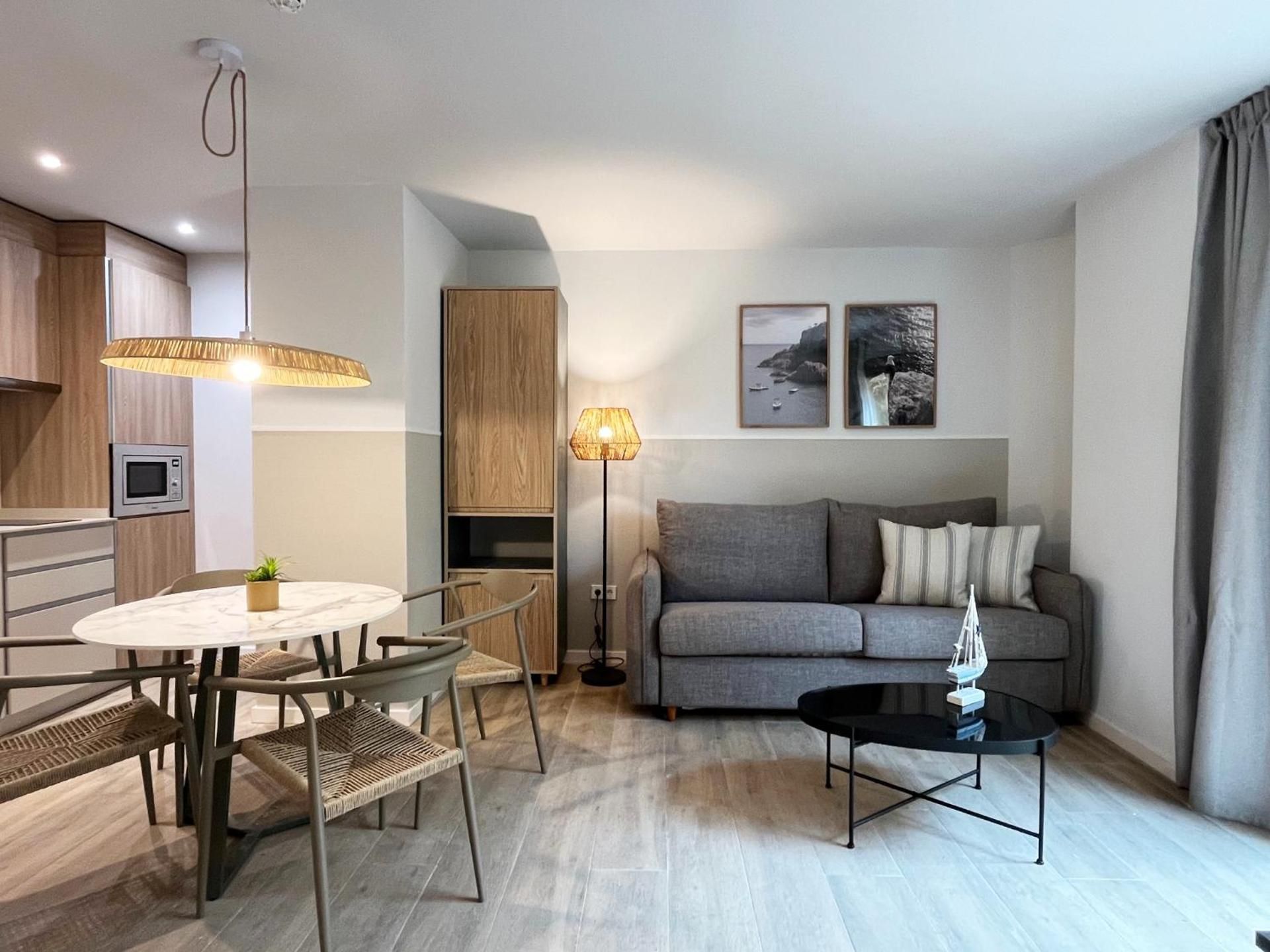 One-Bedroom Standard Apartment