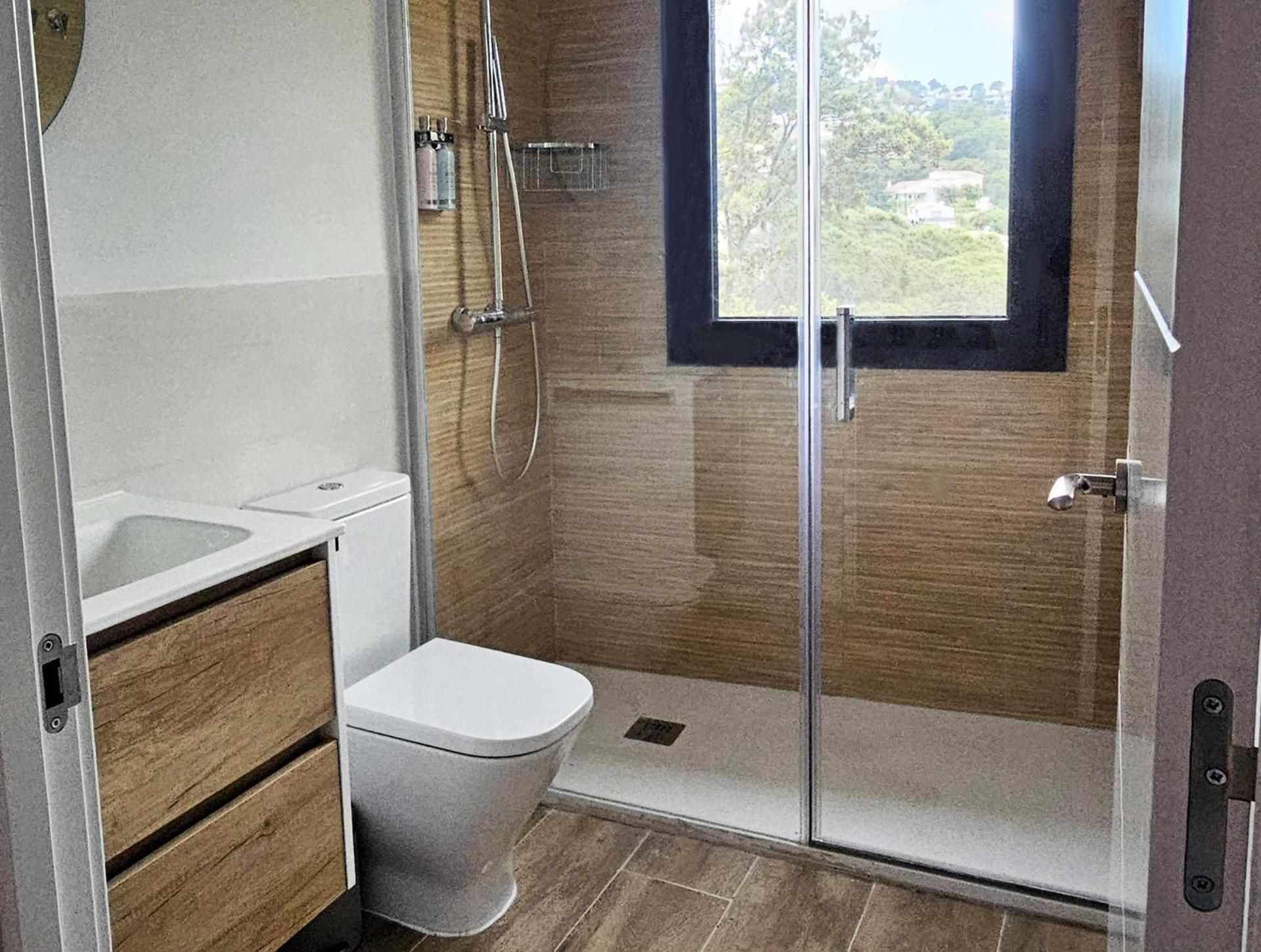 One-Bedroom Standard Apartment