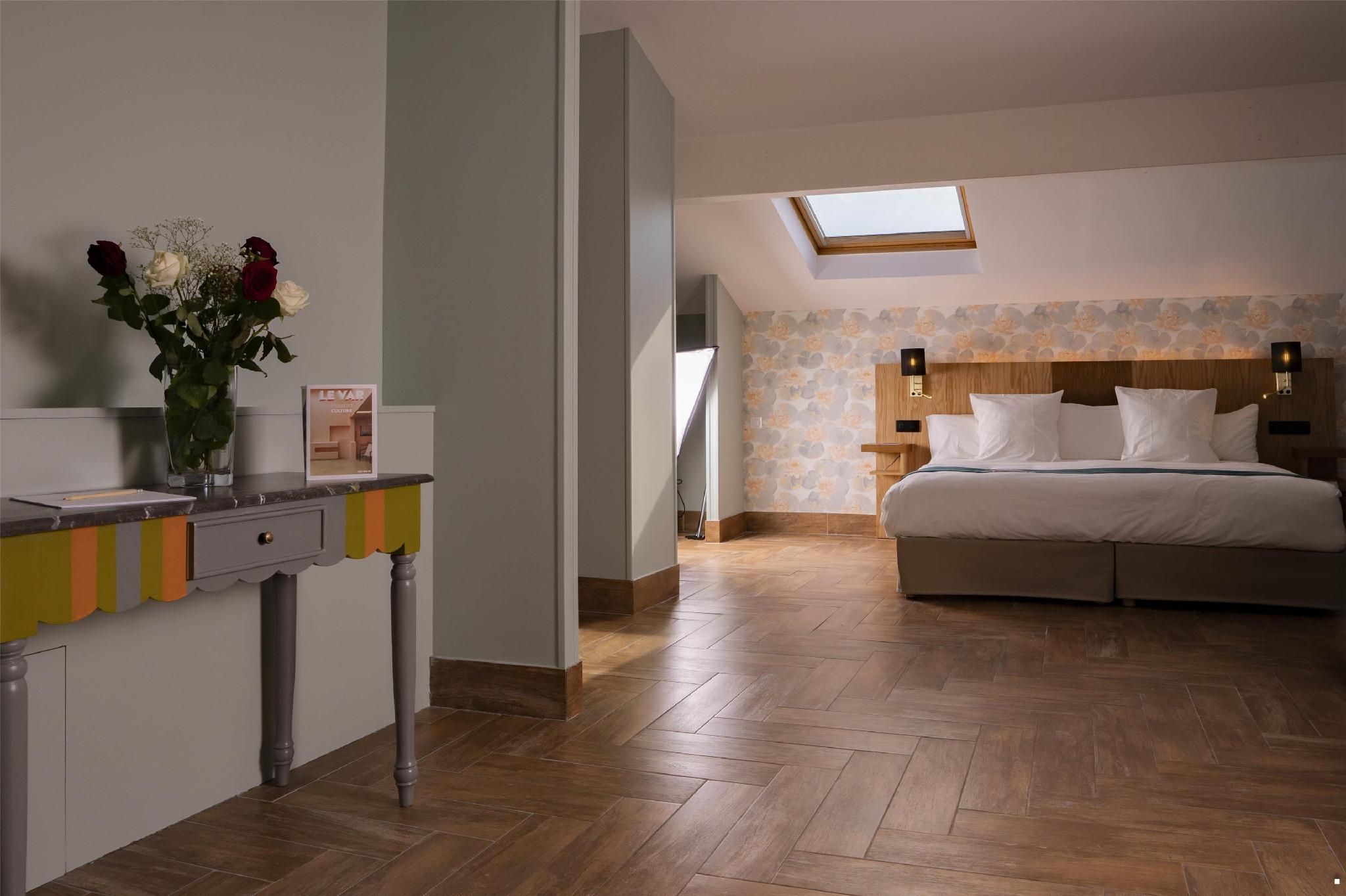 Suite-1 King Bed, Non-Smoking, Sofabed, Living Room, Courtesy Tray, Espresso Machine