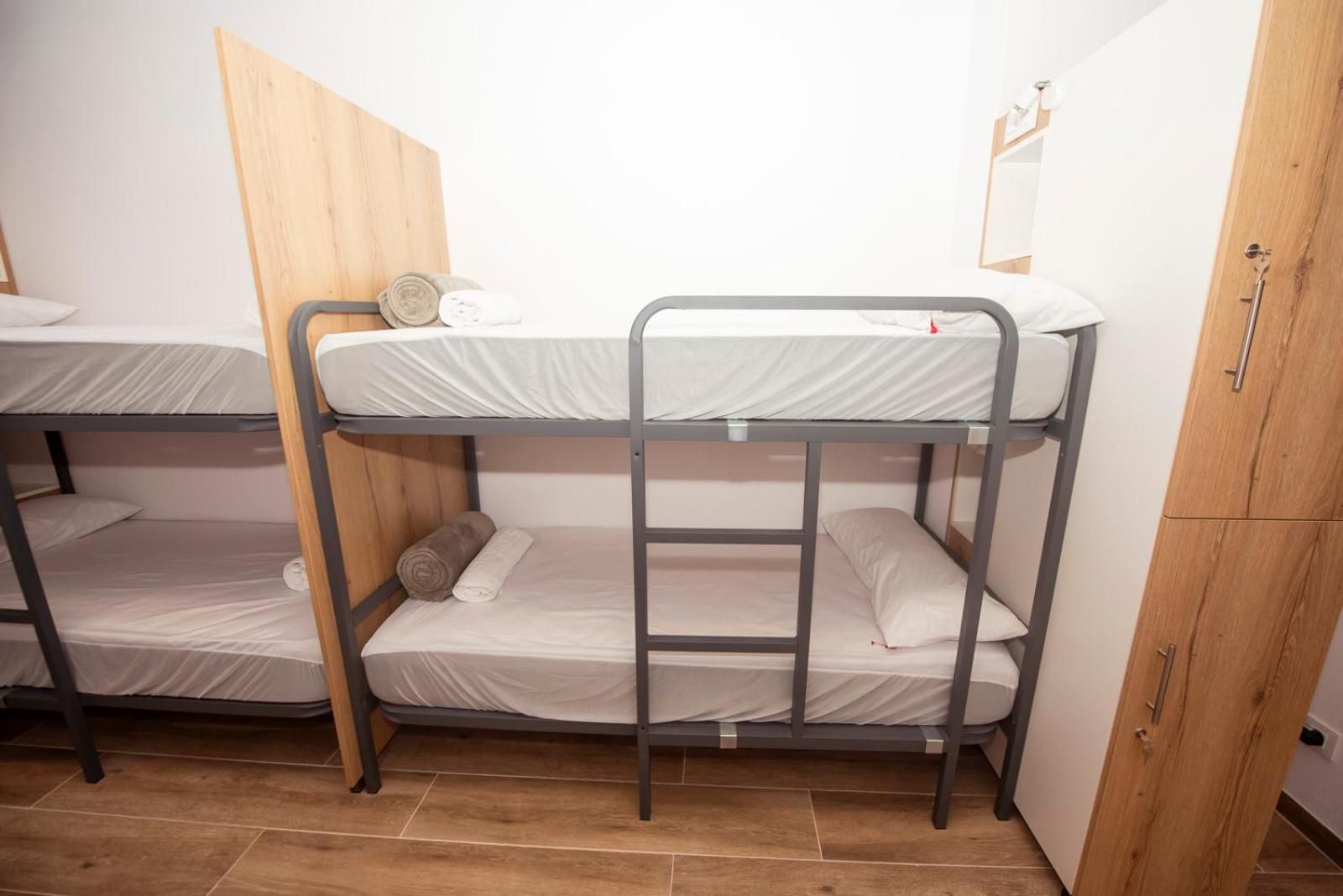 Bed in 6-Bed Mixed Dormitory Room