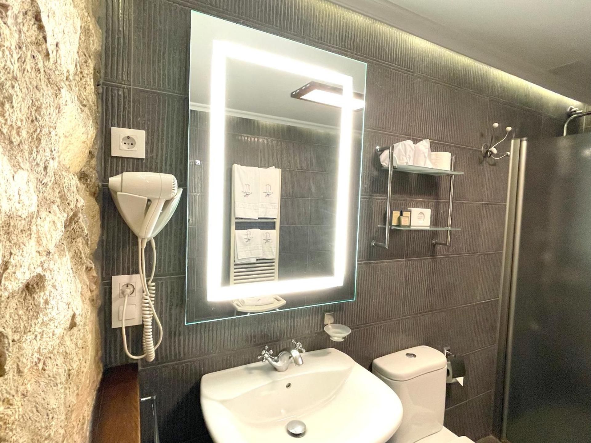 Suite (2 Adults)
