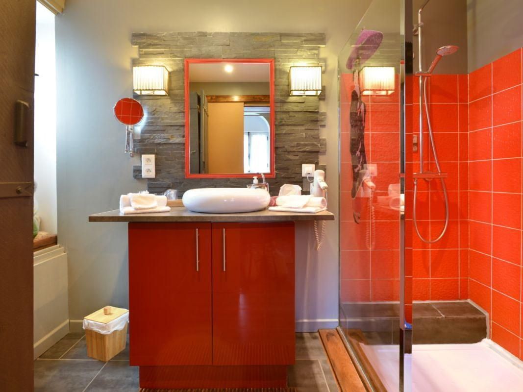 Suite-Sayuri-Deluxe-Ensuite with Shower-Garden View