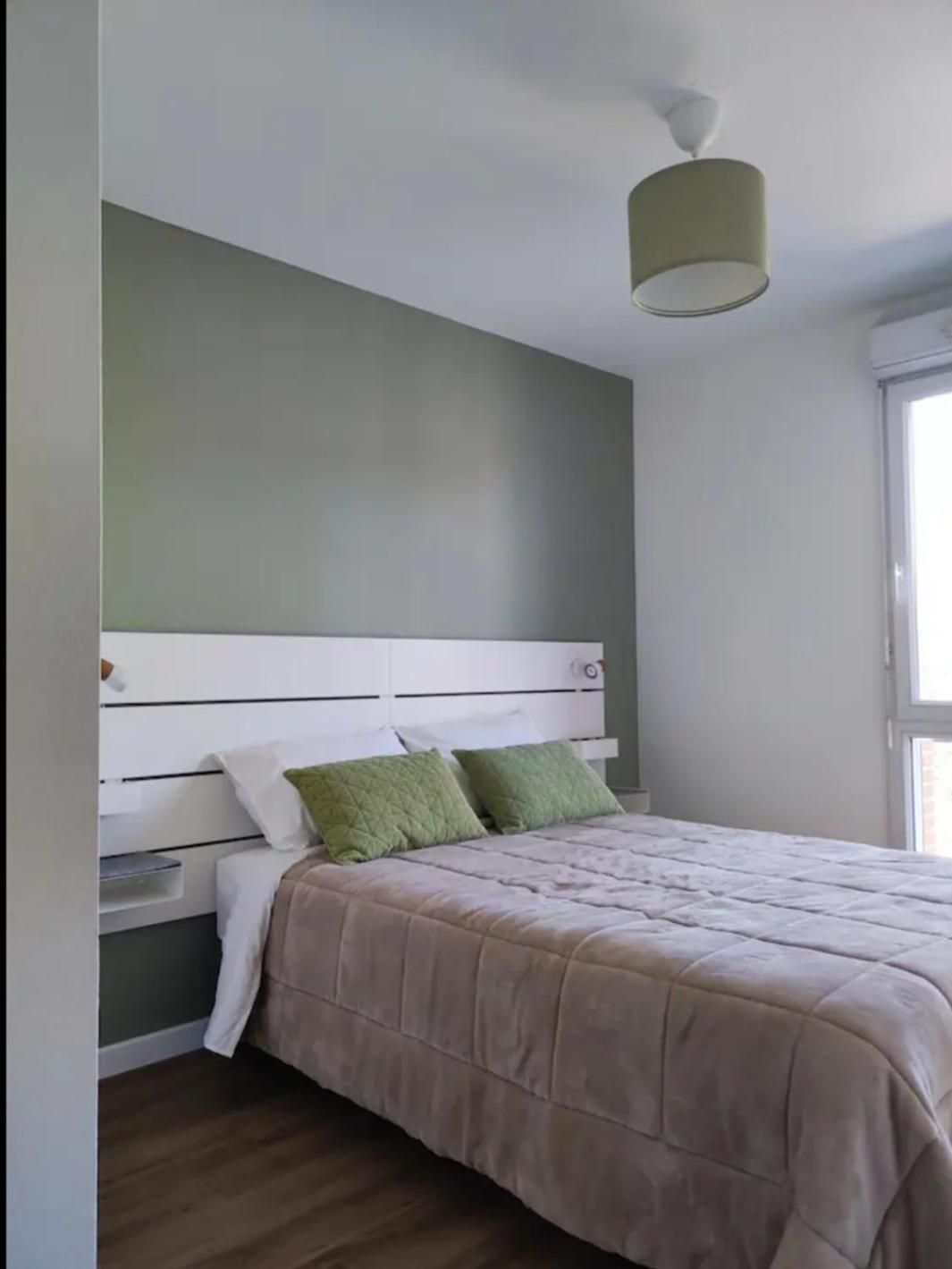 Deluxe Two-Bedroom Apartment