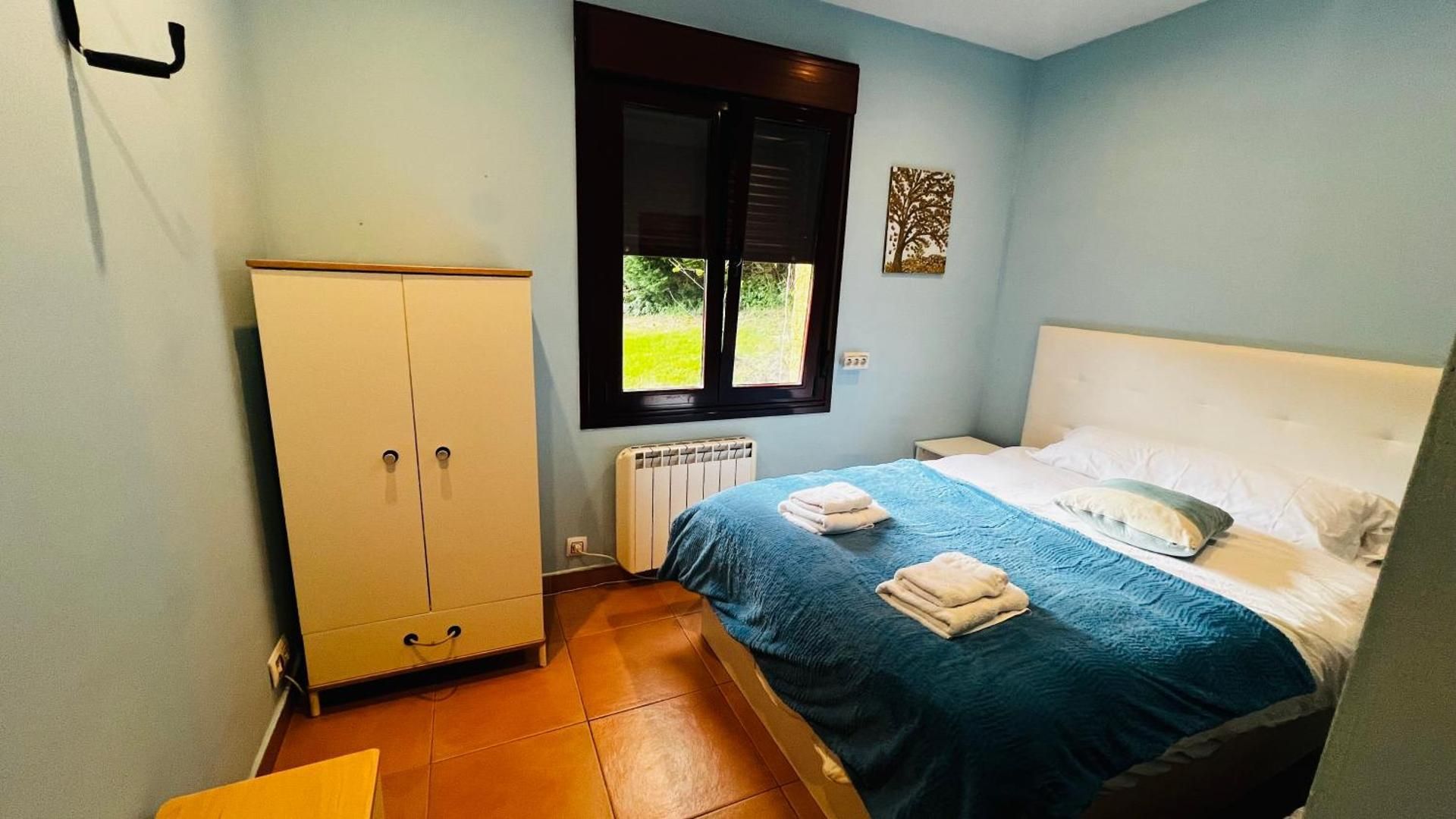 Standard Double Room with Shared Bathroom