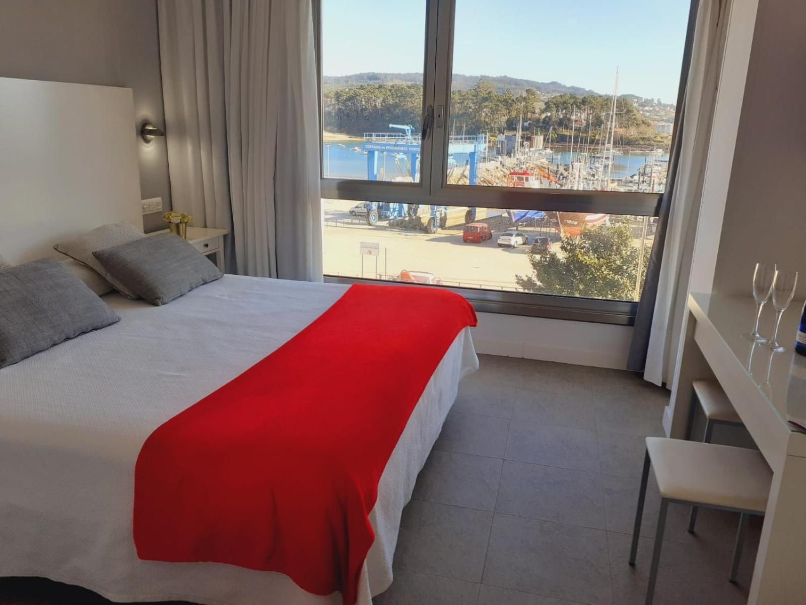 Double or Twin Room with Sea View