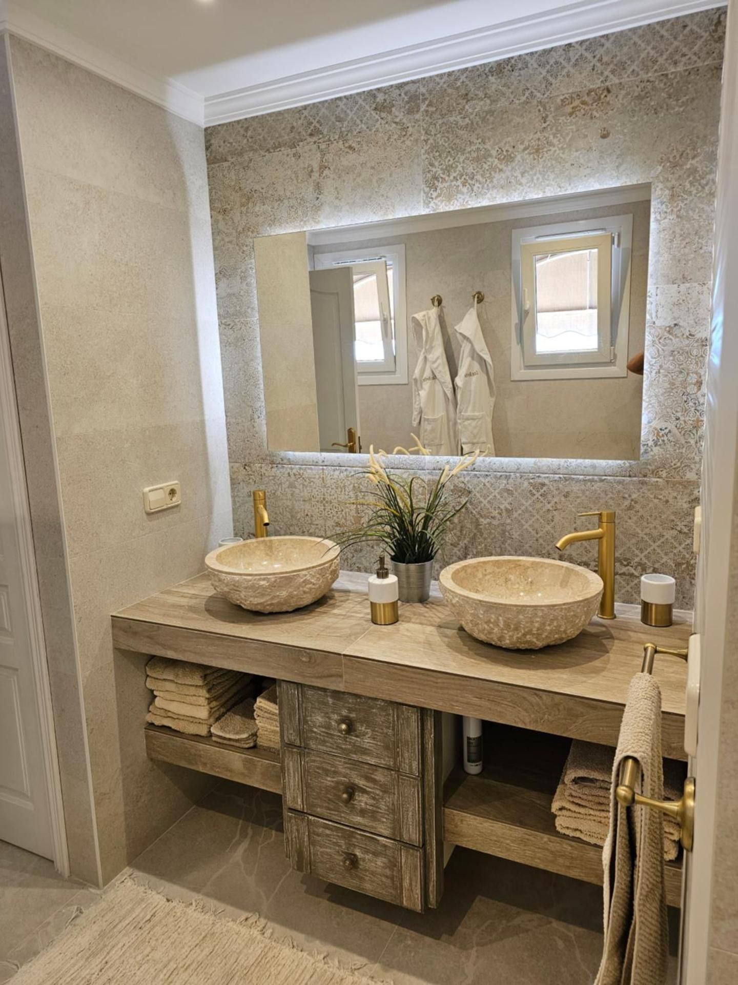 Casa Bonita King Room with Sea View 3