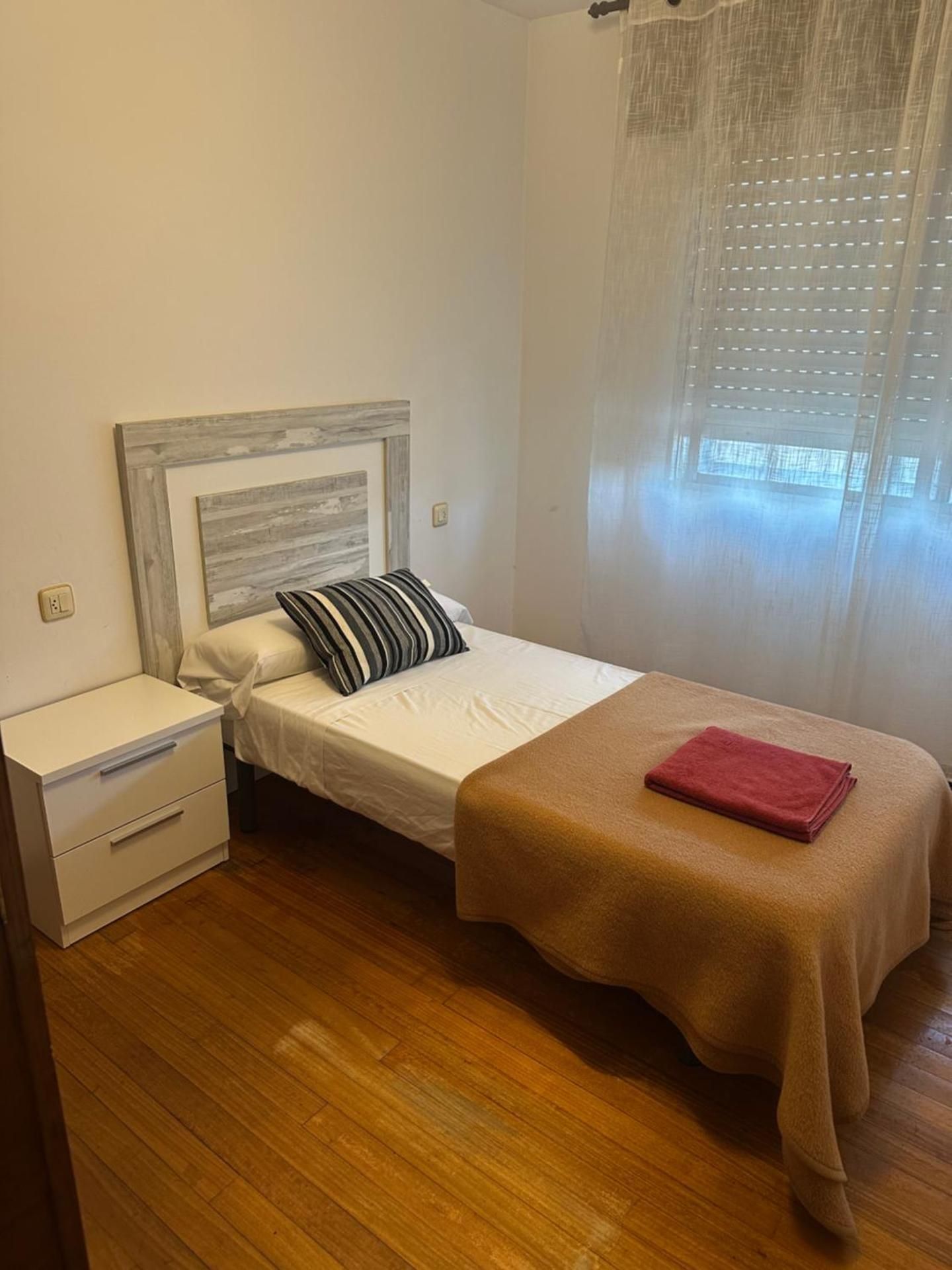 Single Room with Shared Bathroom