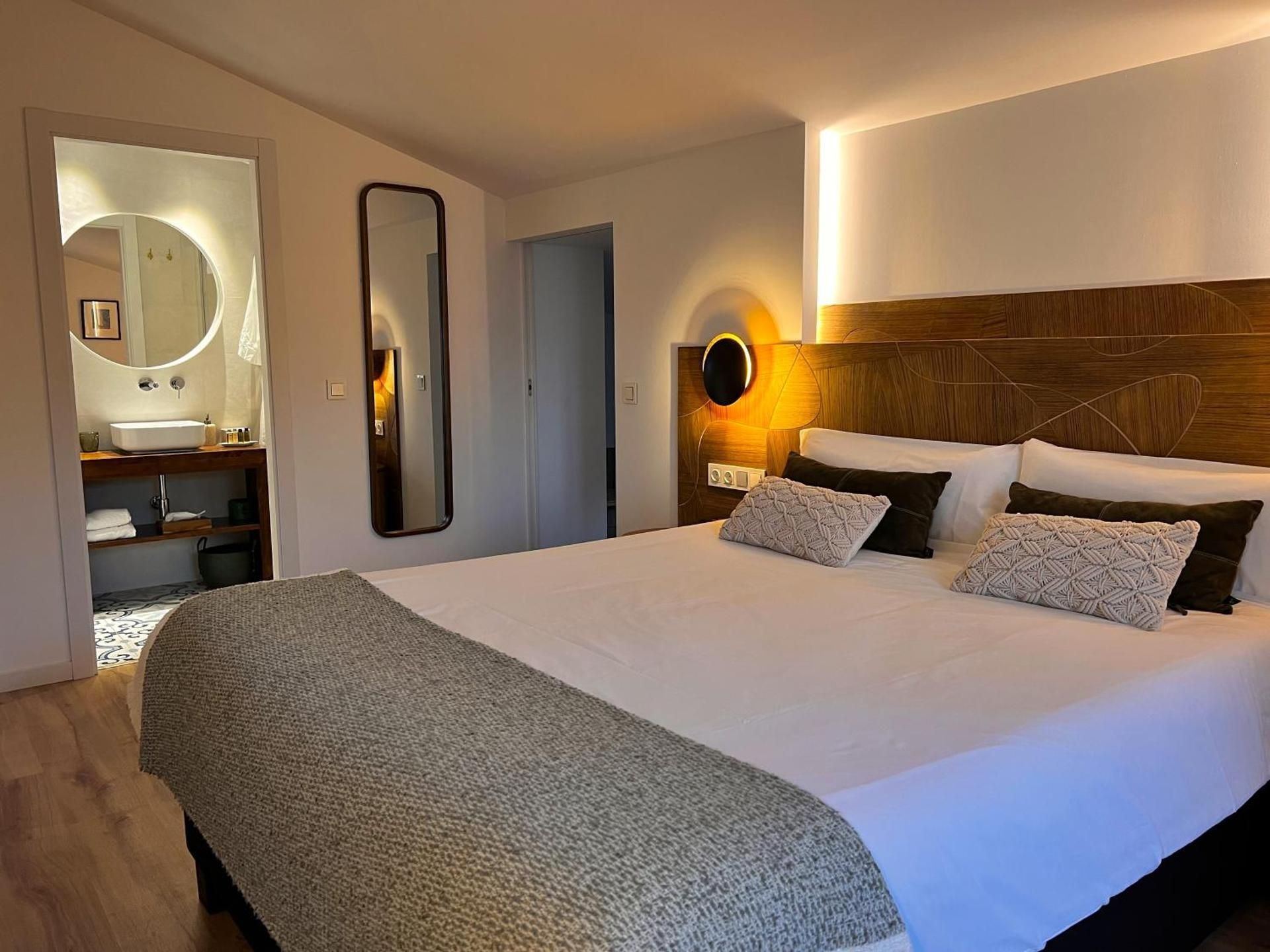 Junior Suite with Balcony