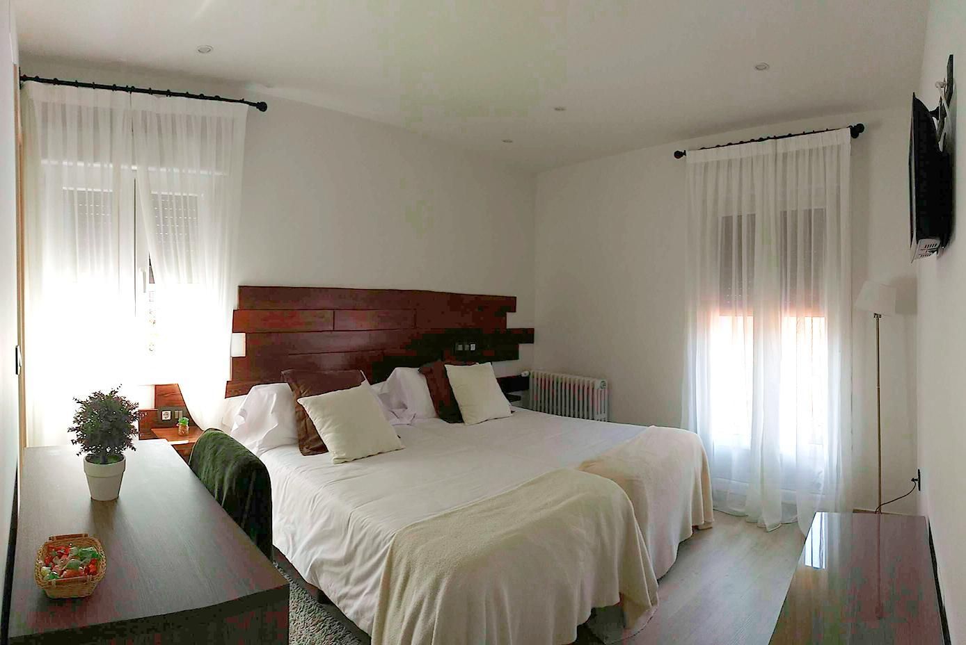 Twin room-Private Bathroom
