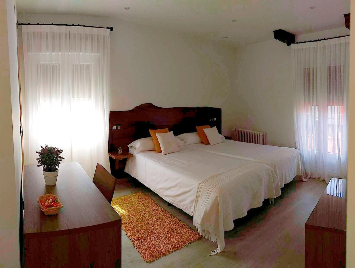 Twin room-Private Bathroom