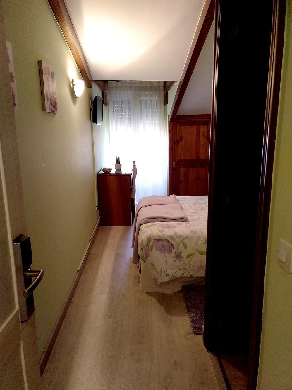 single room-private bathroom