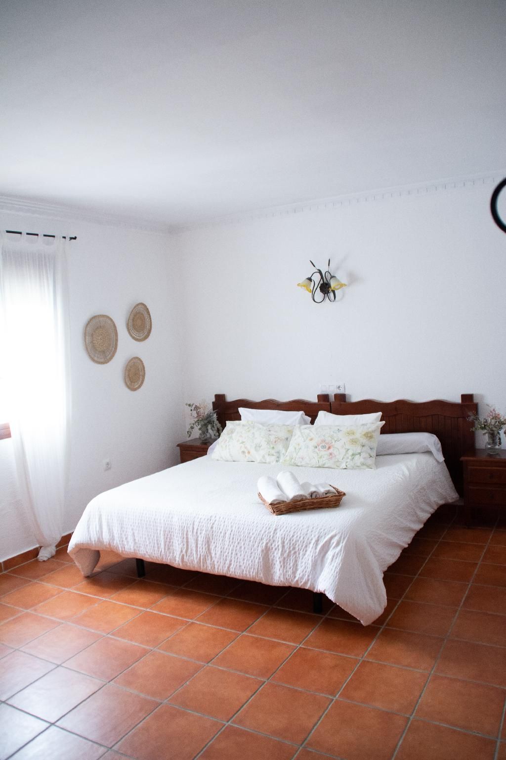 Club King Bed