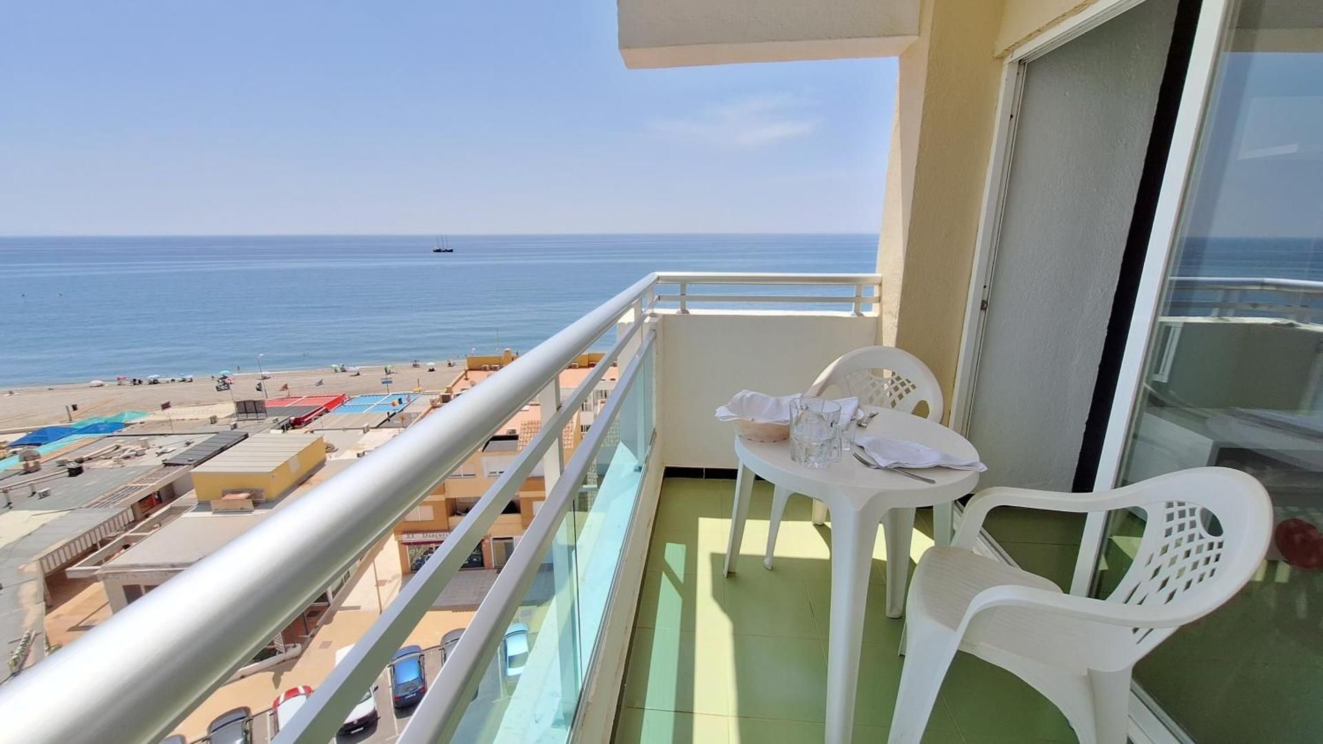 Apartment with Terrace and Sea View