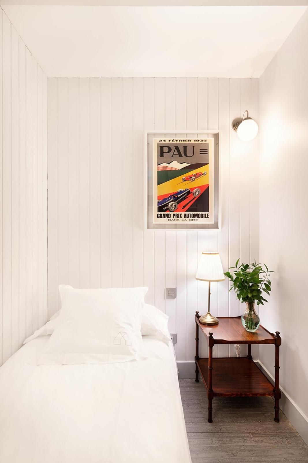Single Room - Interior