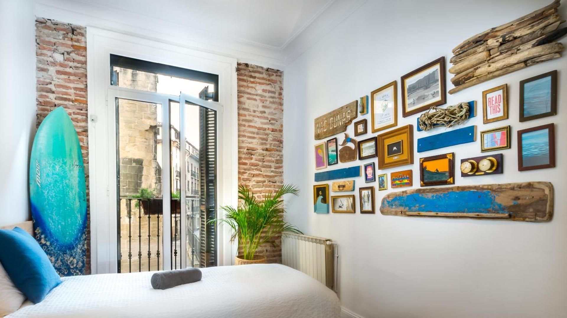 Twin Room with Shared Bathroom