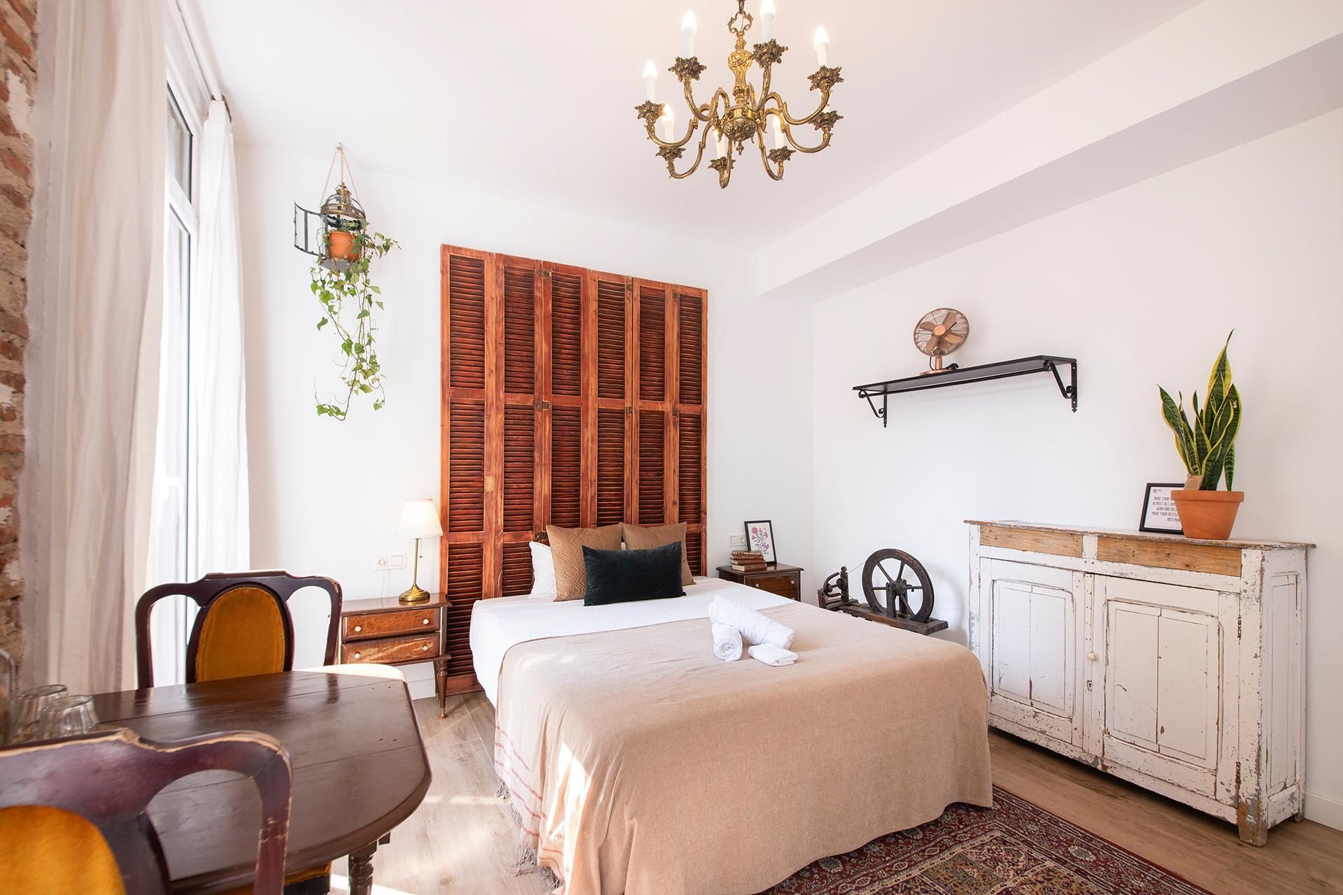 Off Beat Guesthouse - Self-check-in - Sleep Conscious Double - Queen