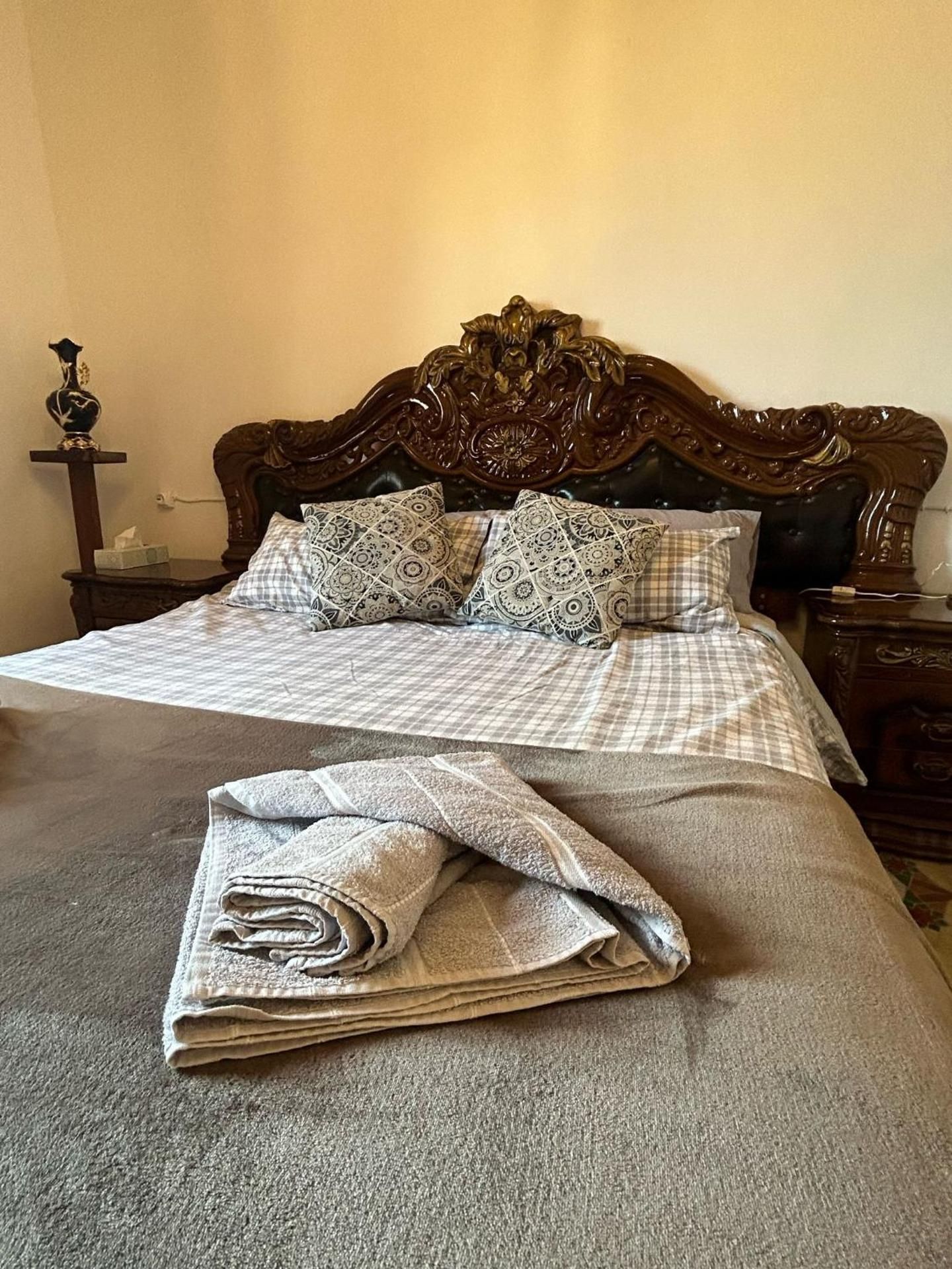 King Room with Mountain View