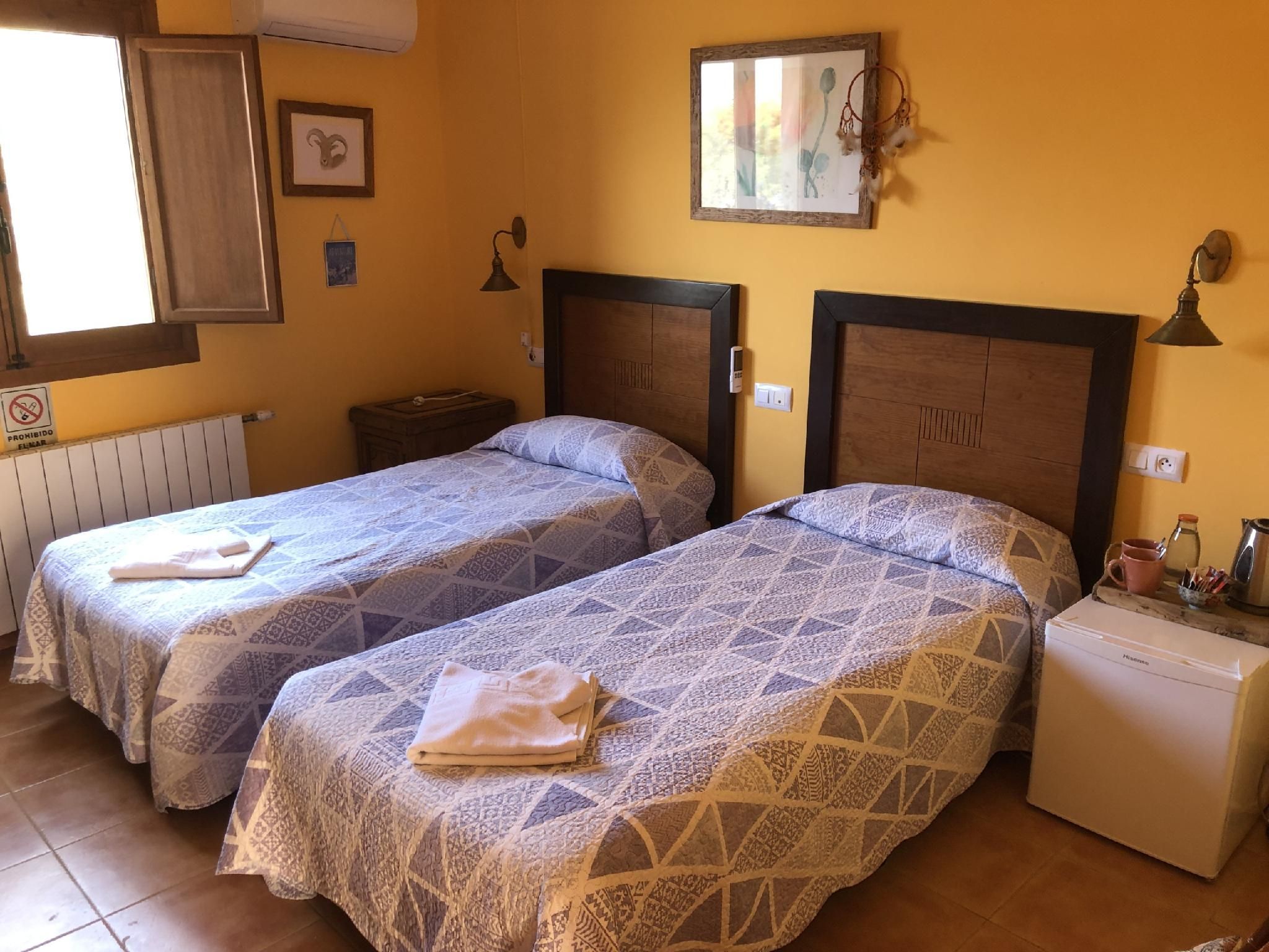Twin Room-Deluxe-Ensuite With Shower-Garden View