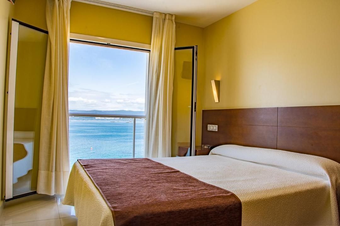 Double or Twin Room with Sea View
