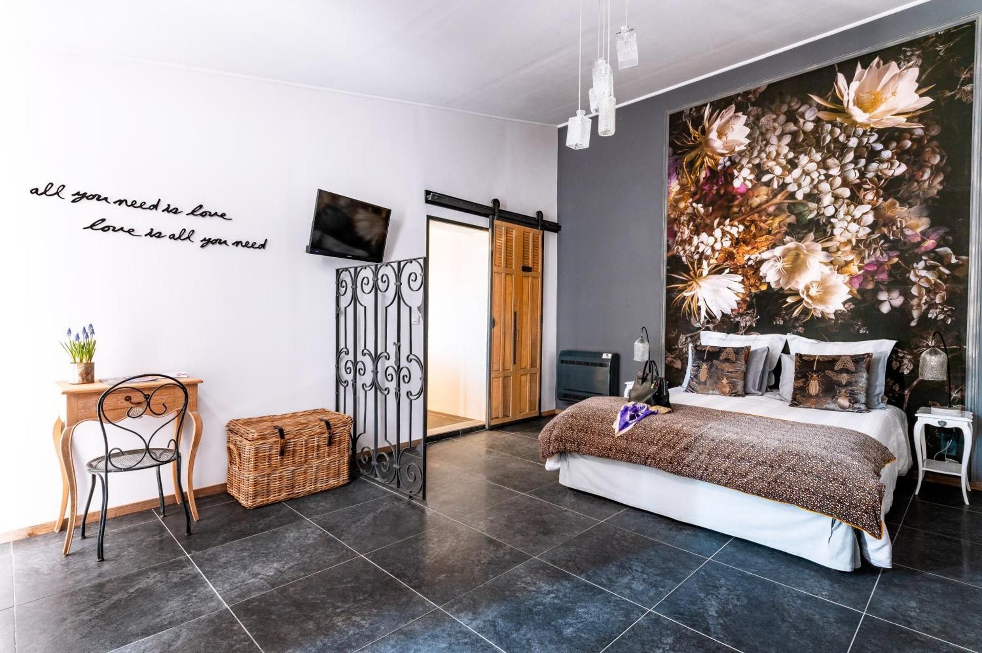 Suite with Garden View