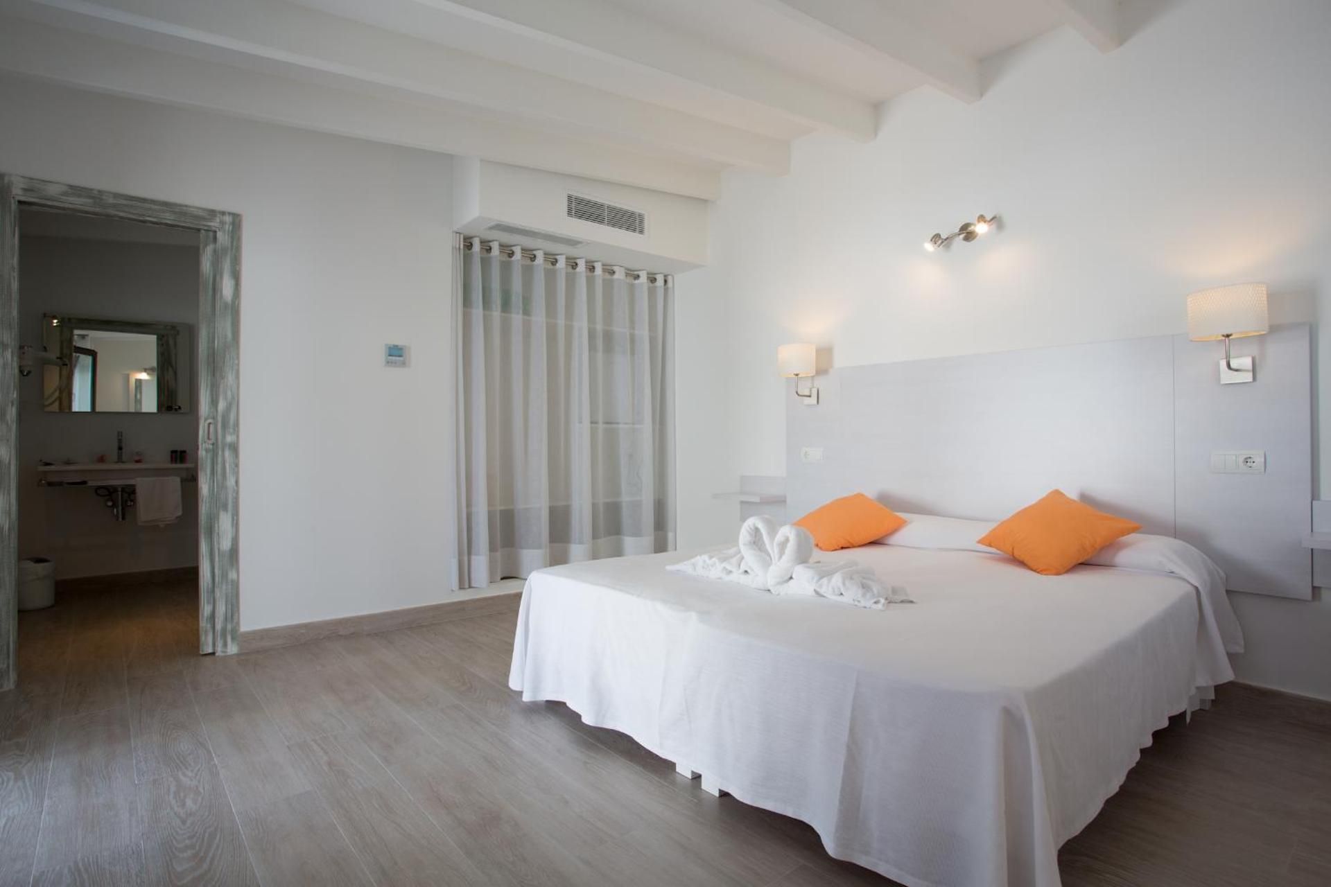 Superior Double or Twin Room with Garden View