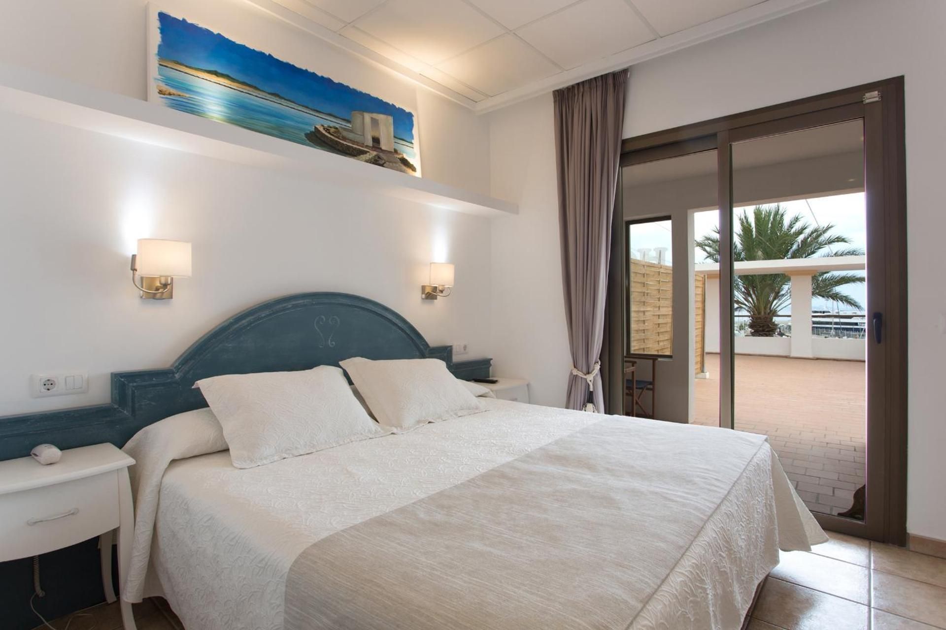 Superior Twin Room with Sea View