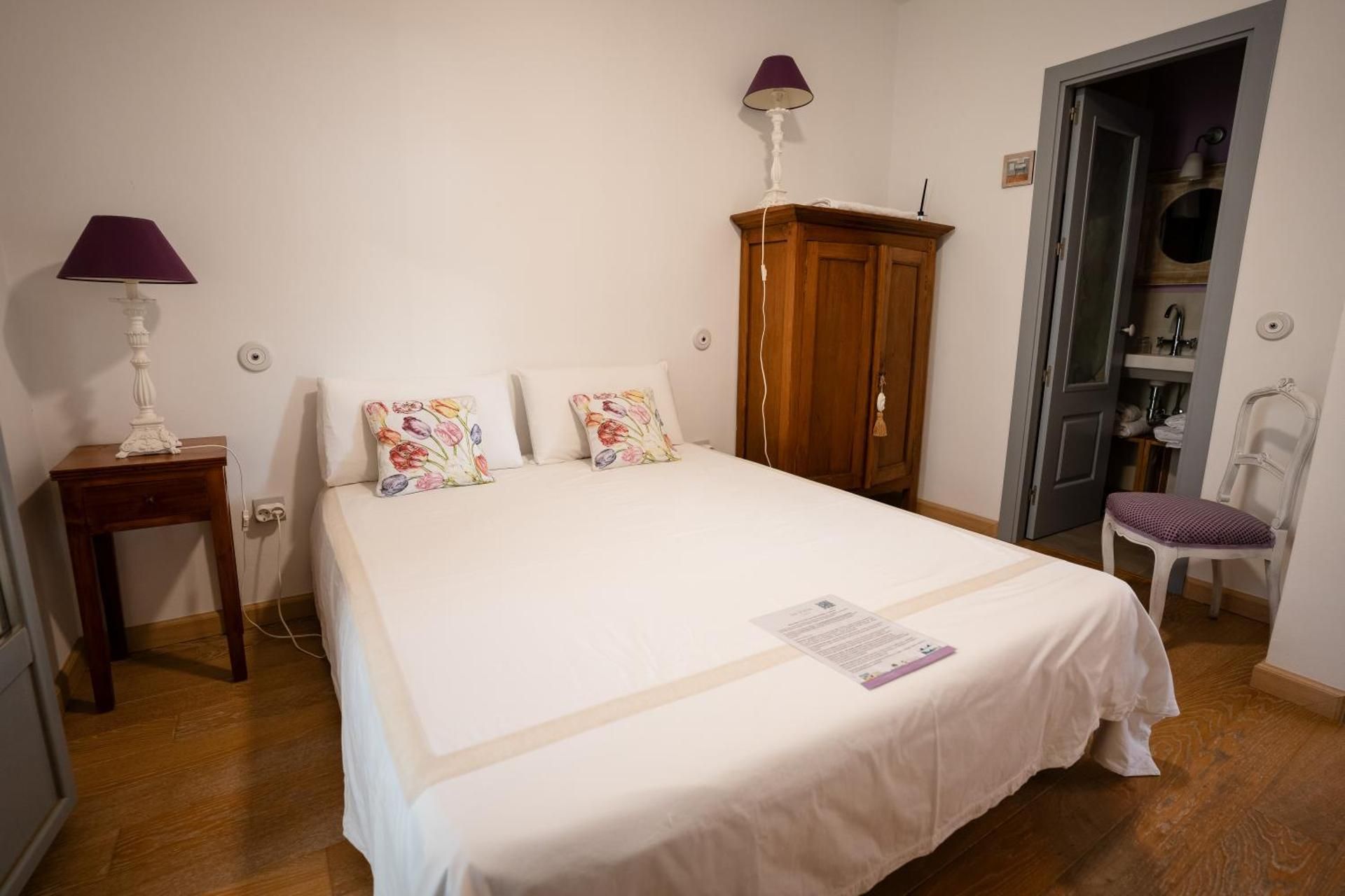 Queen Room with Garden View