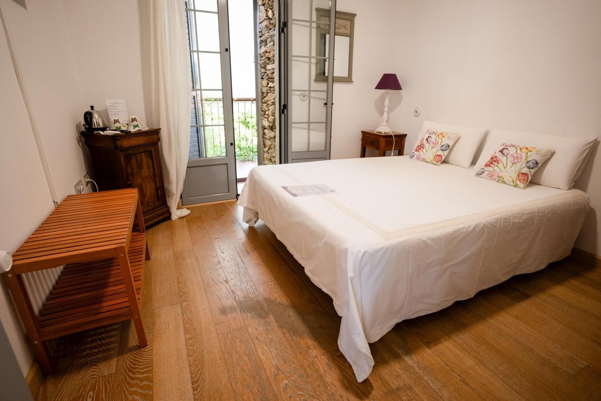 Queen Room with Garden View