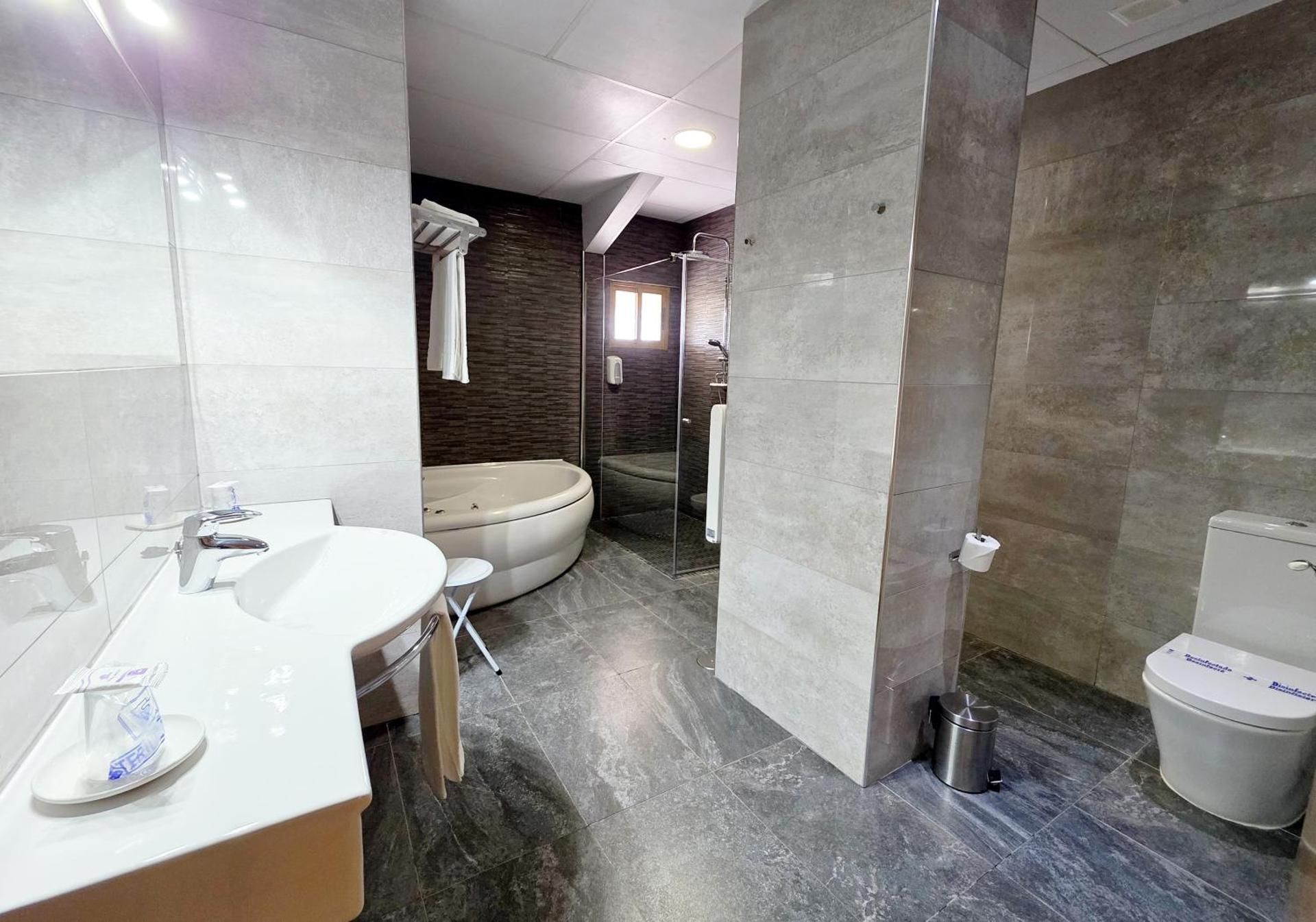 Queen Suite