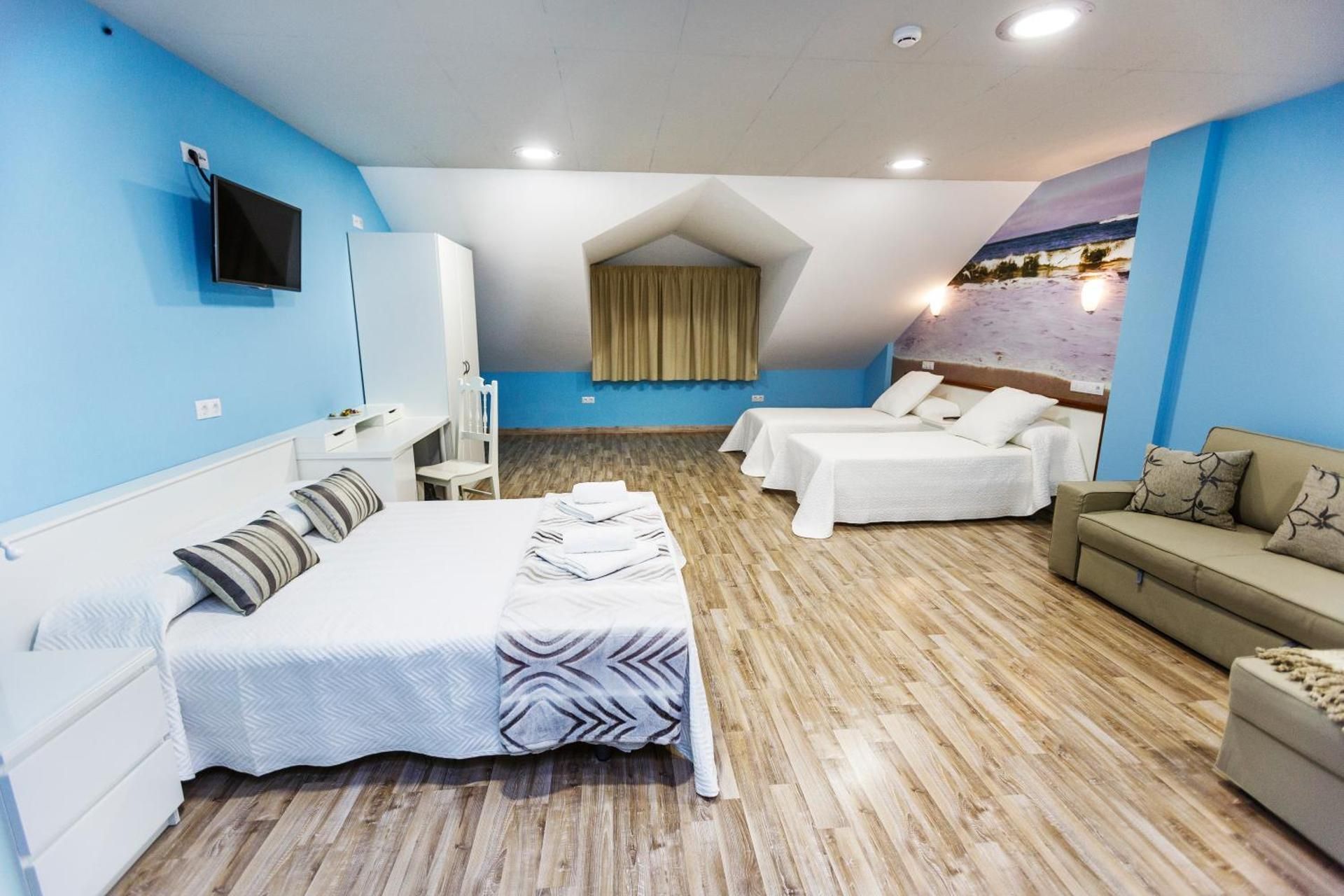 Triple Room with Private Bathroom
