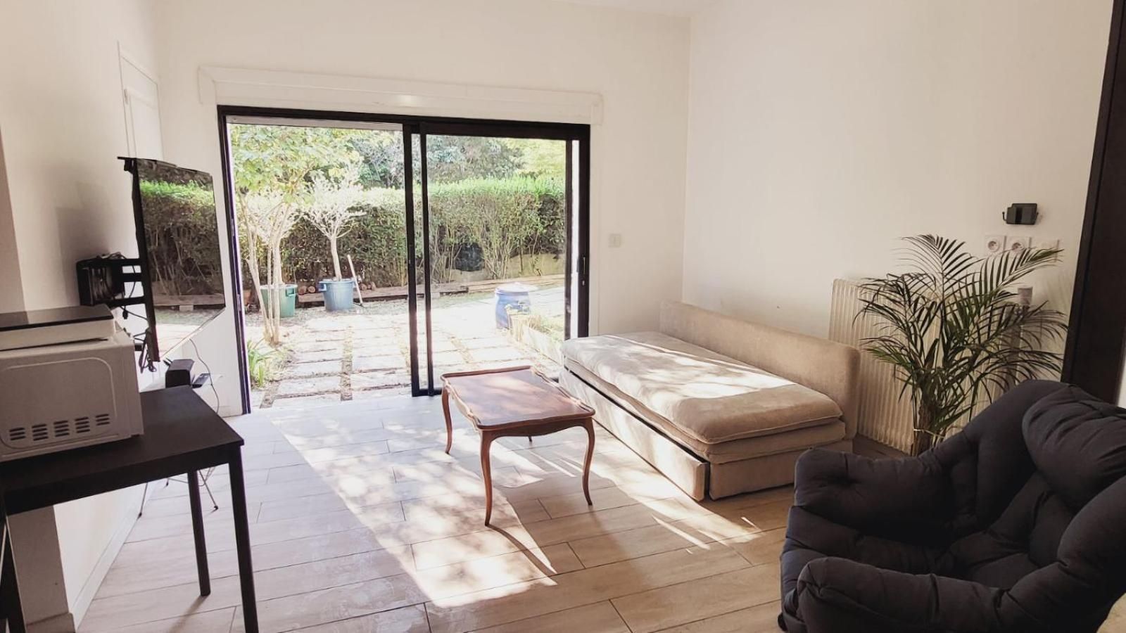 Studio with Garden View