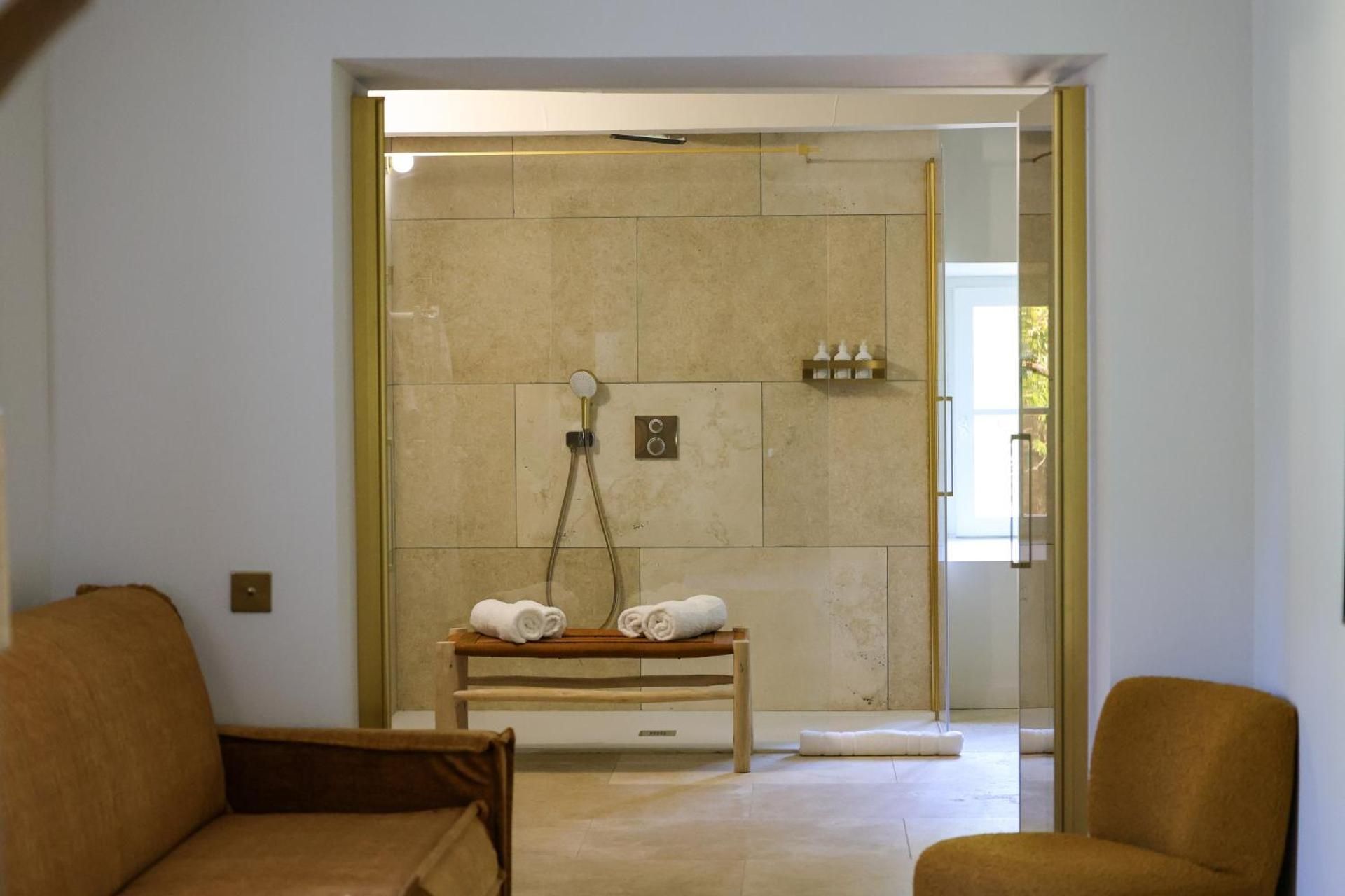 Deluxe Junior Suite