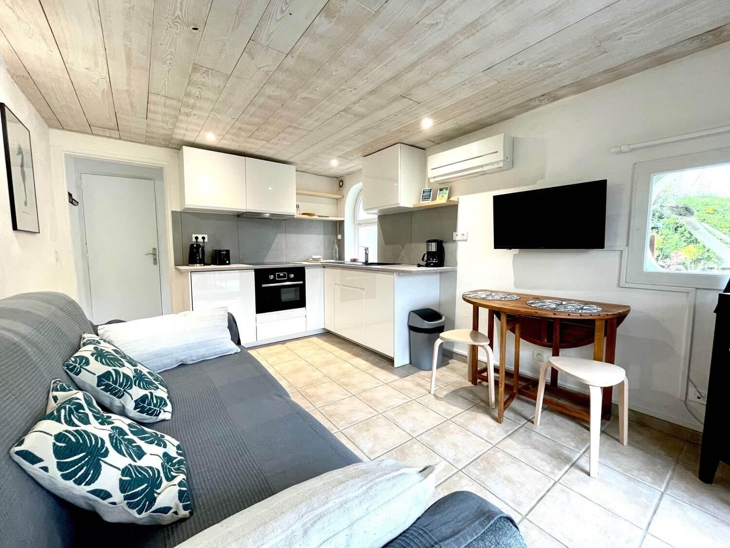 Appartement-Famille-Salle de bain et douche-Vue sur Jardin-Meublé de tourisme classé