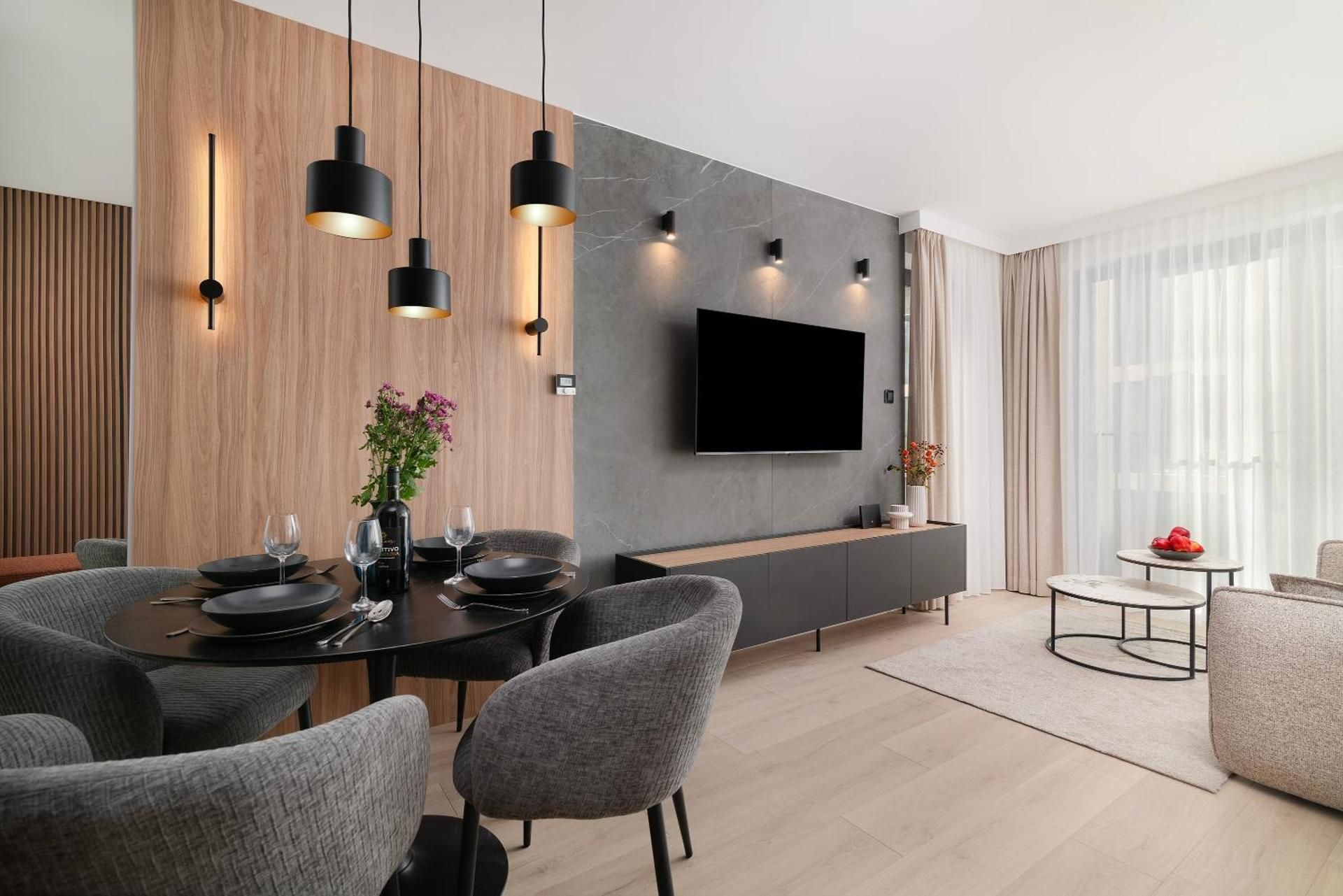 One-Bedroom Apartment with Balcony